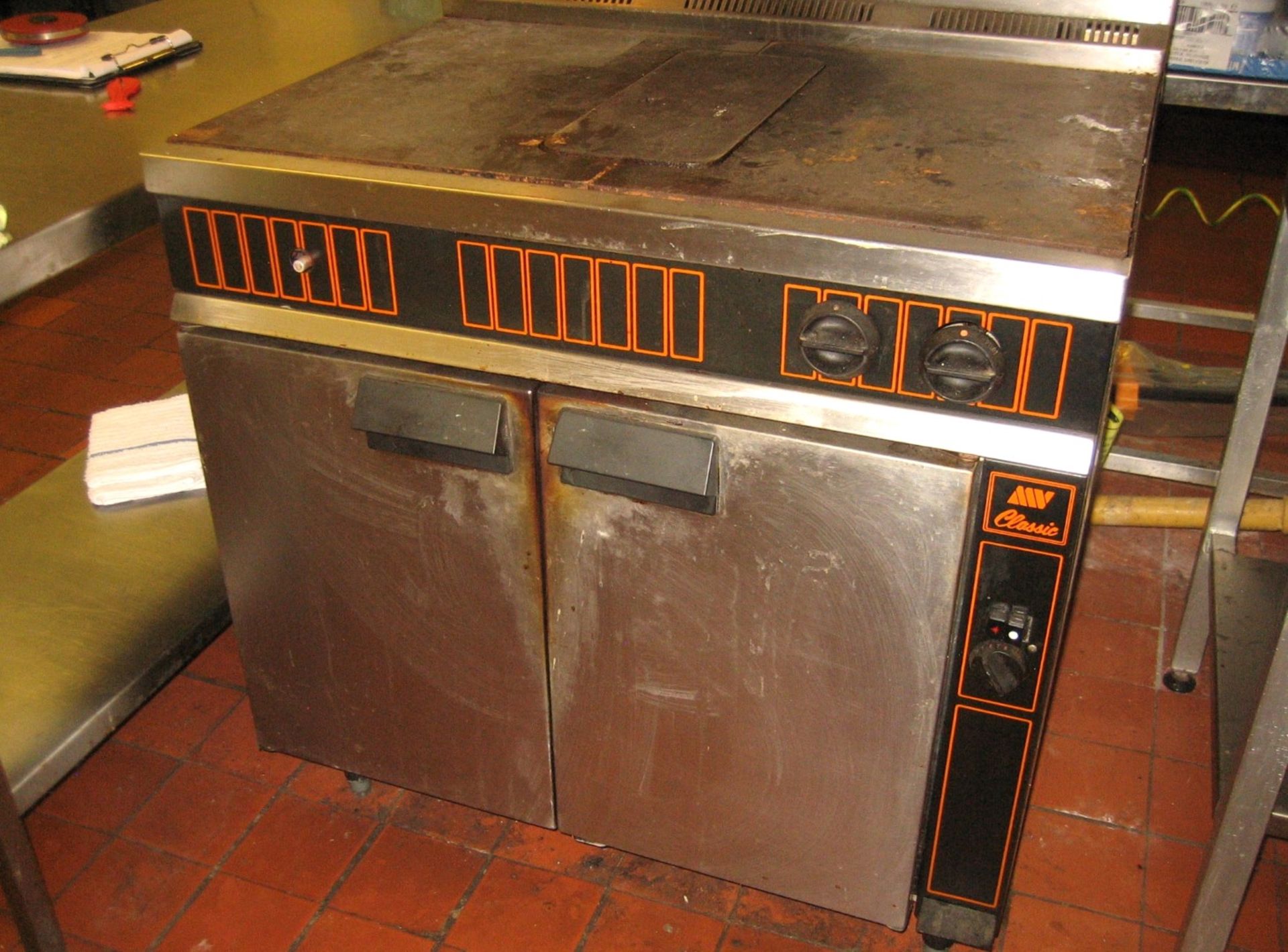 MV Classic contact range and oven (Lift out £10)