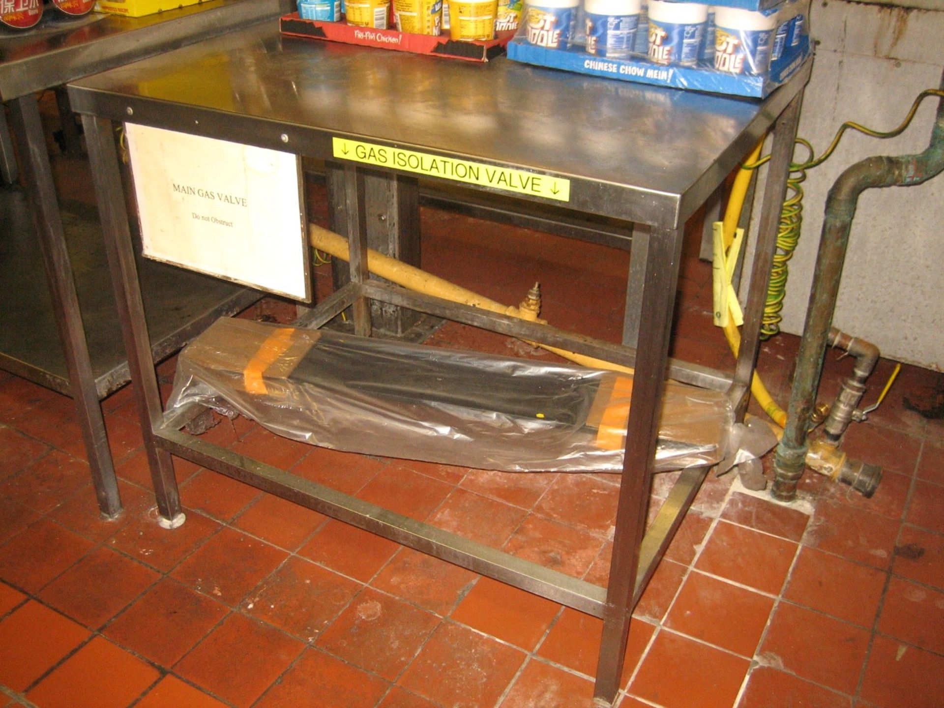 Stainless steel preparation table900mm x 700mm max (Lift out £10)