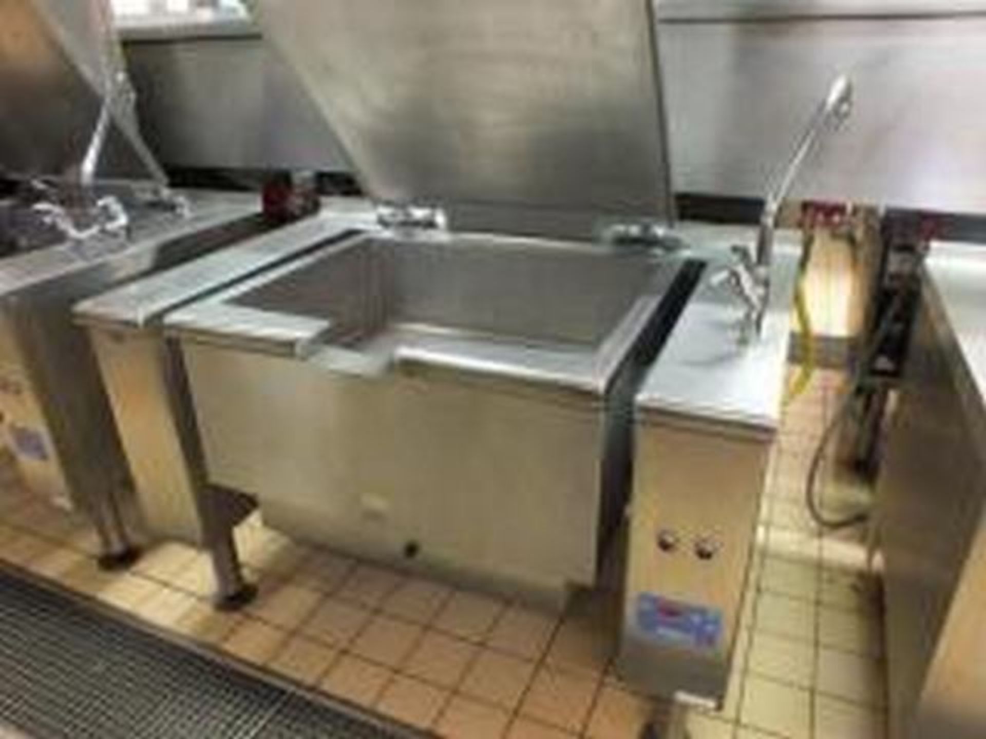 Rosinox Grandes Cuisines RCS –SBM50GB-E gas automatic tipping 50 litre Brat pan depth 250 x 800mm - Image 2 of 3