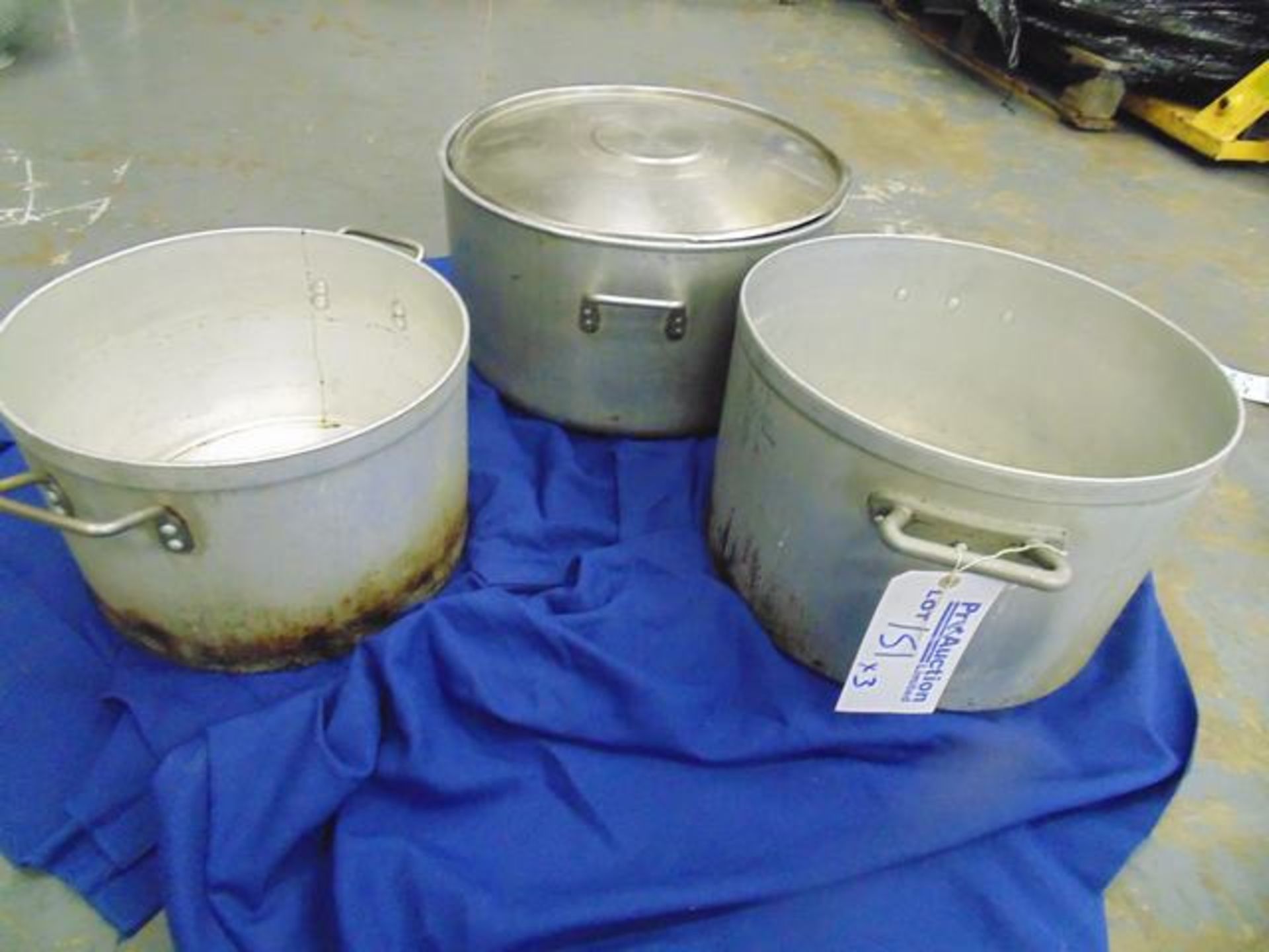 3 x stockpots various sizes