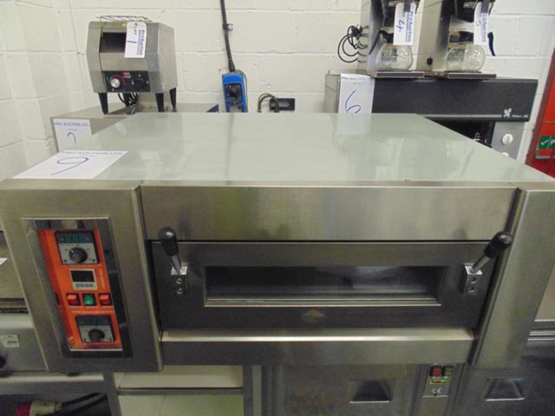 NFC series YXD-2 6.5kW stainless steel deck pizza oven chamber opening 660mm x 150mm overall