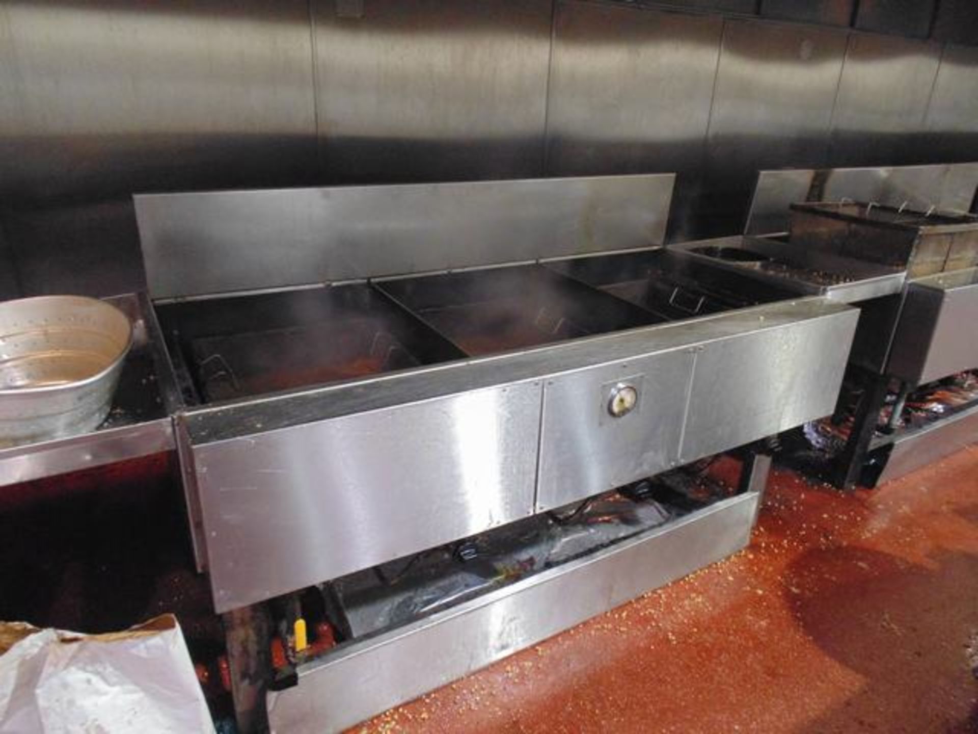 Batch Fryer 400 Litre Capacity Gas Fired 3 Tanks With Independent Burners 2000mm X 900mm  Lift out