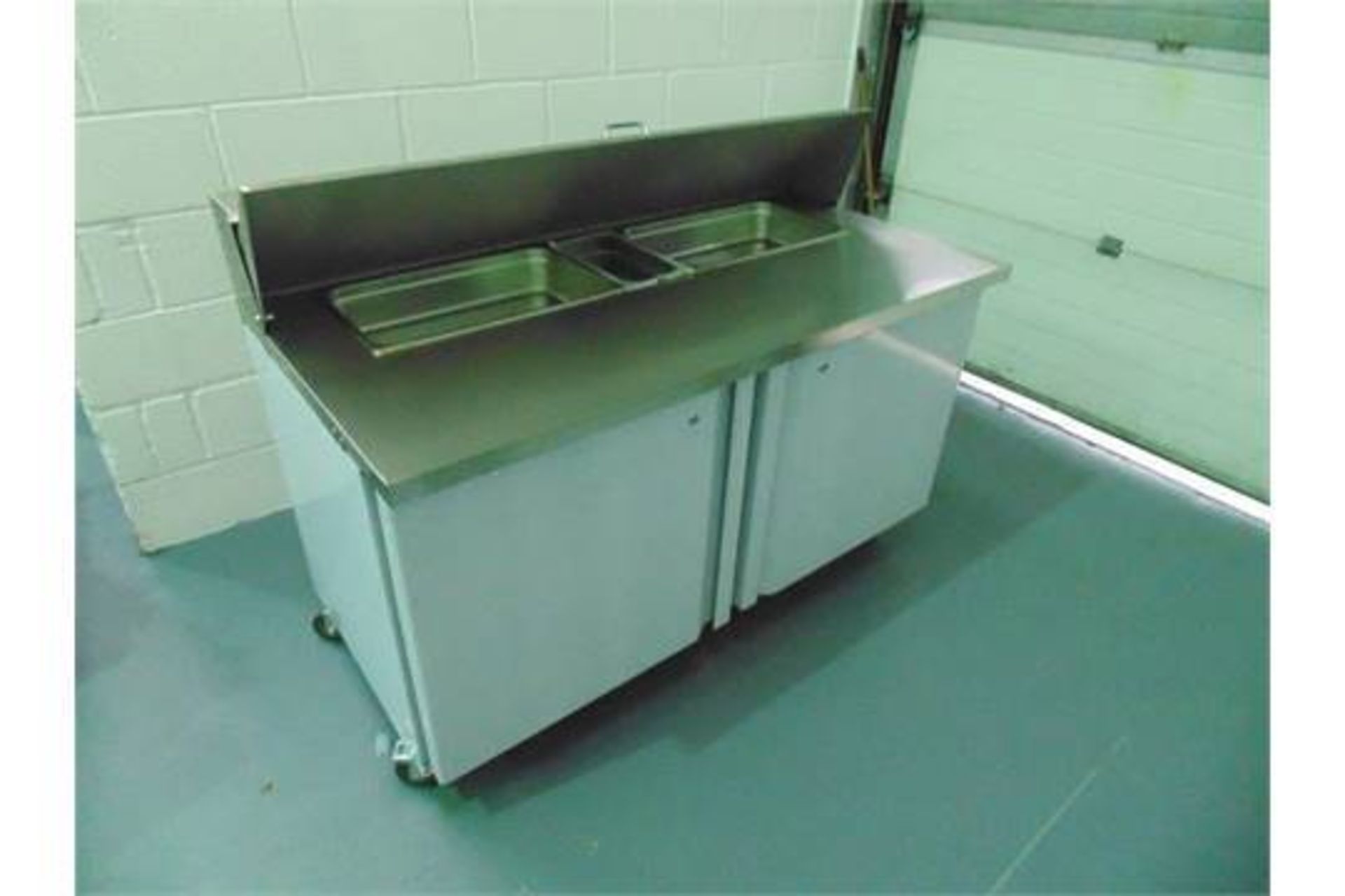 Saladette / pizza refrigerated preparation counter gastronorm counter top with two door