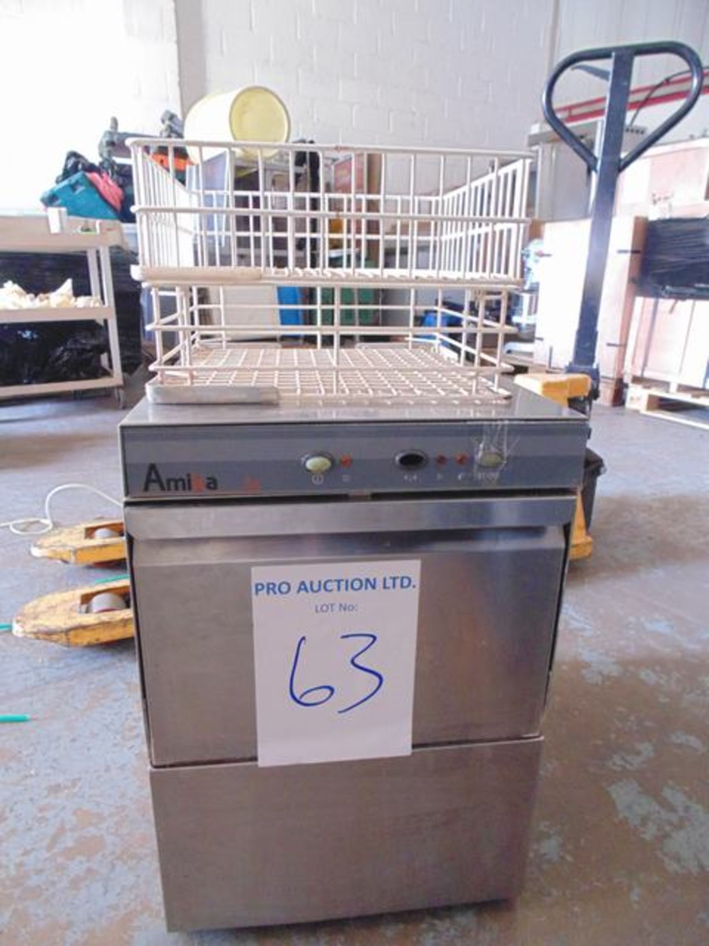 AMIKA glass washer  3XUK915380 Serial 2701108 ( spare or Repair)