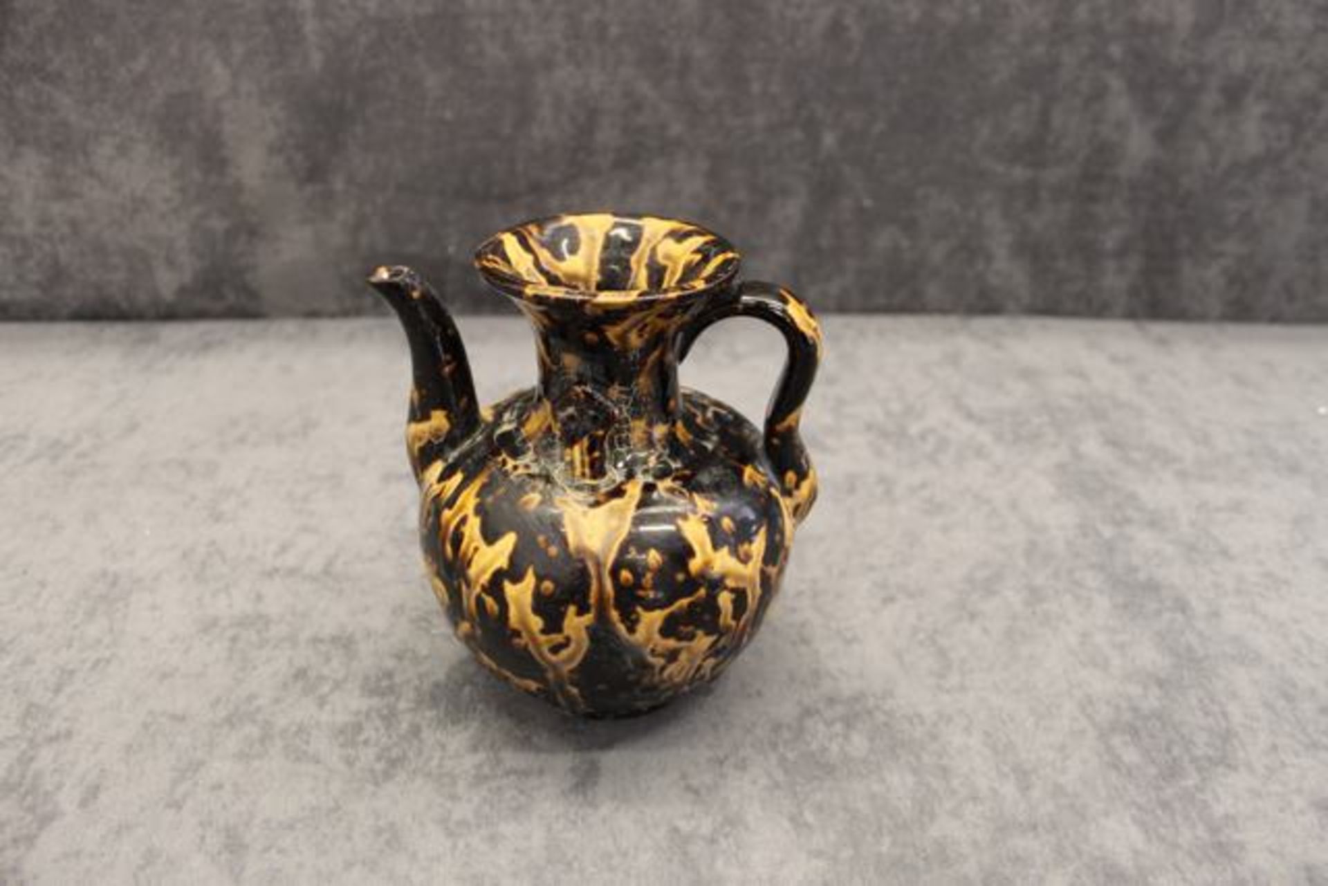 Chinese Black Glazed Stoneware Teapot. This teapot was made in the style of examples from the Song - Image 2 of 3