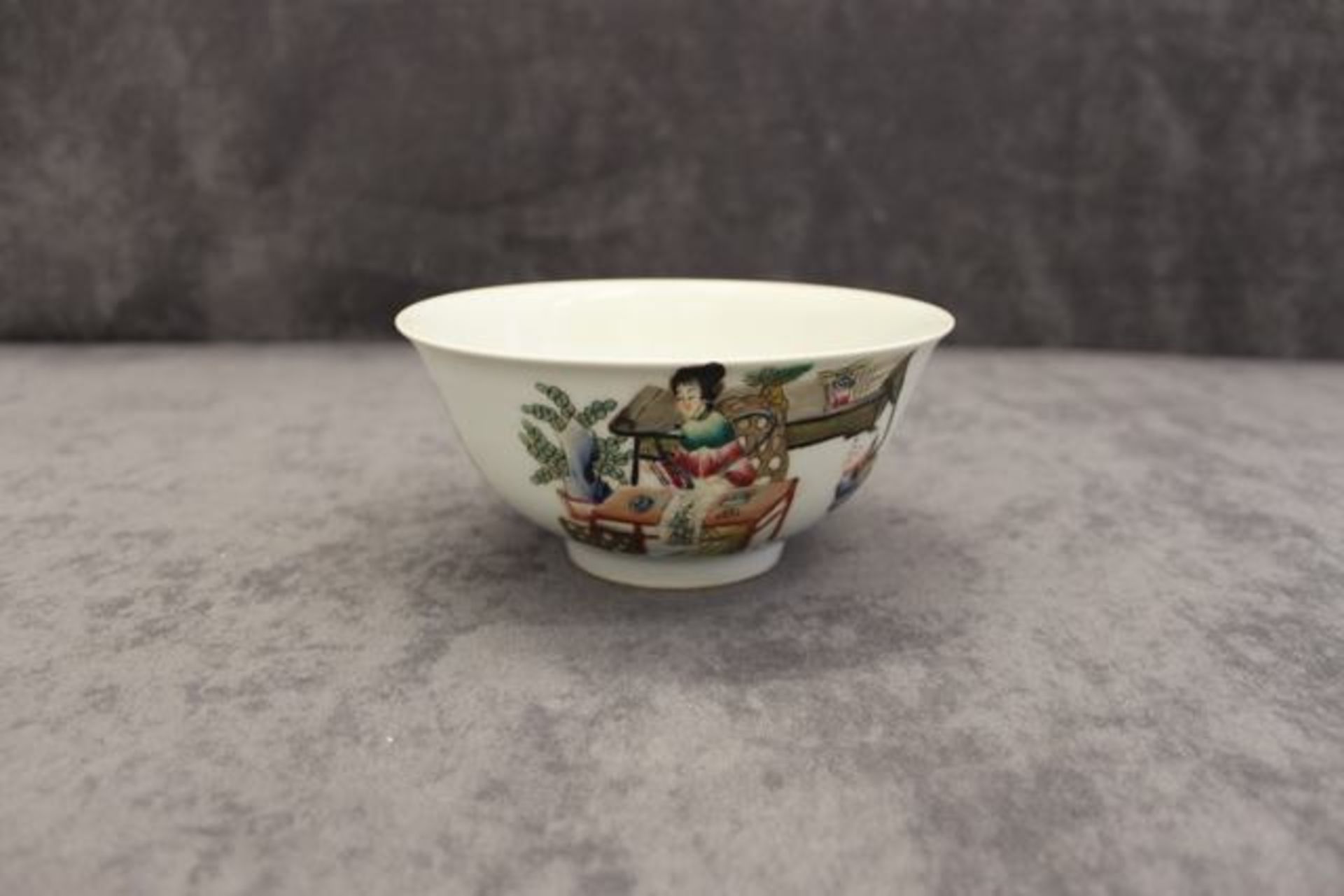 Chinese porcelain bowl,  bear Guangxu reign mark (1875 – 1908) of typical form with incurving - Image 2 of 4