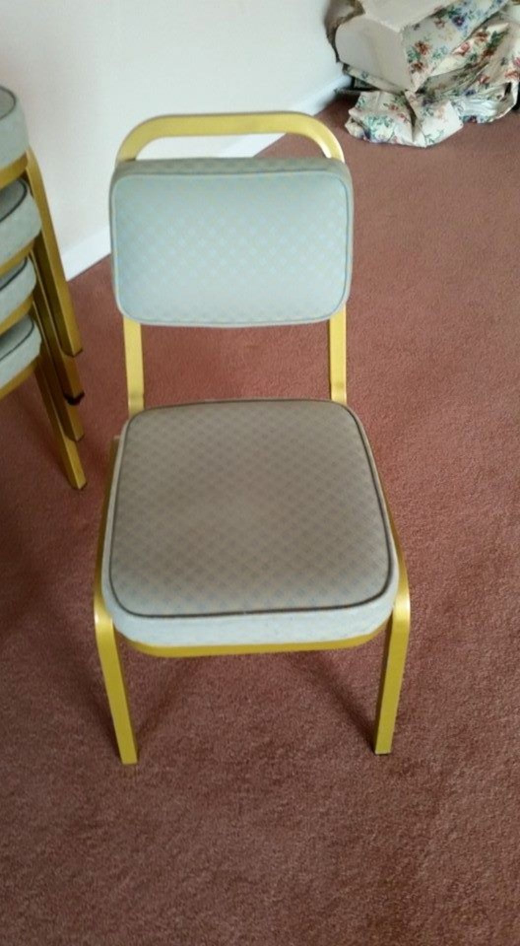 17 x stacking banquet chairs - Image 2 of 2