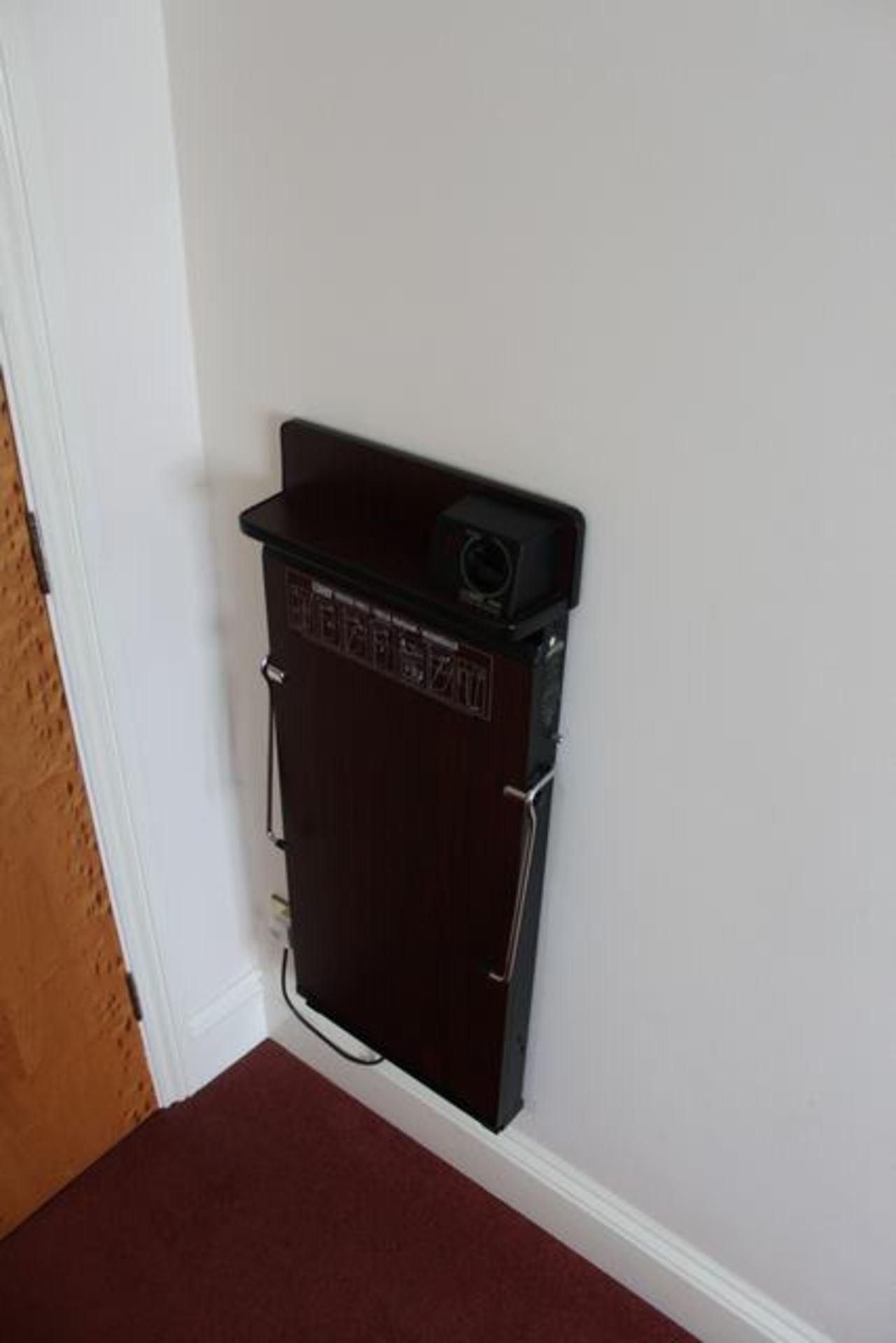 Corby Classic trouser press  Location 74Lift out charge  5