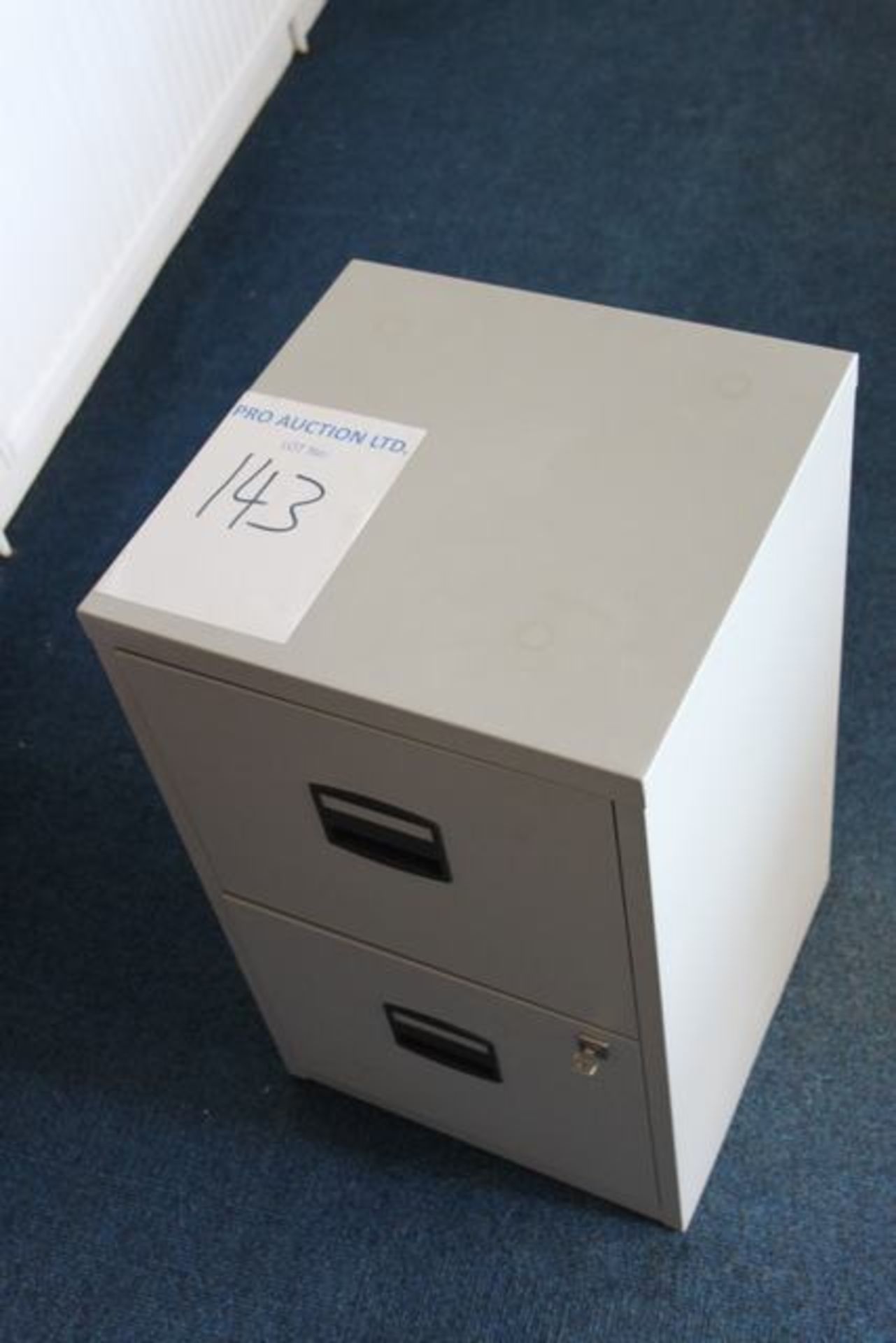 1 x metal 2 draw cabinet 410mmx 400mm x 650mm Lift out charge  5