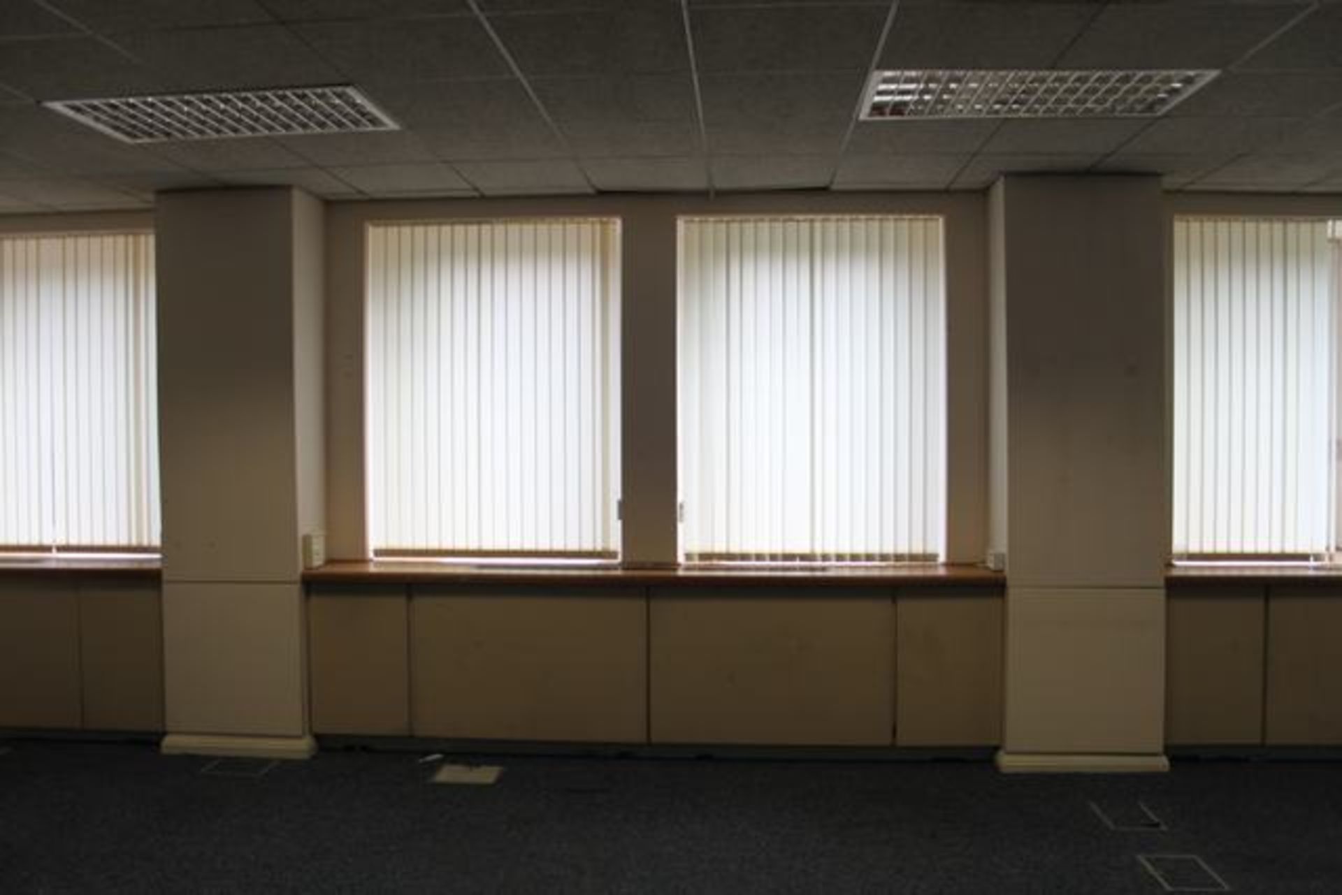 Vertical blind cream 3500mm x 1900mm complete with robust aluminium head rail with beaded tilt chain