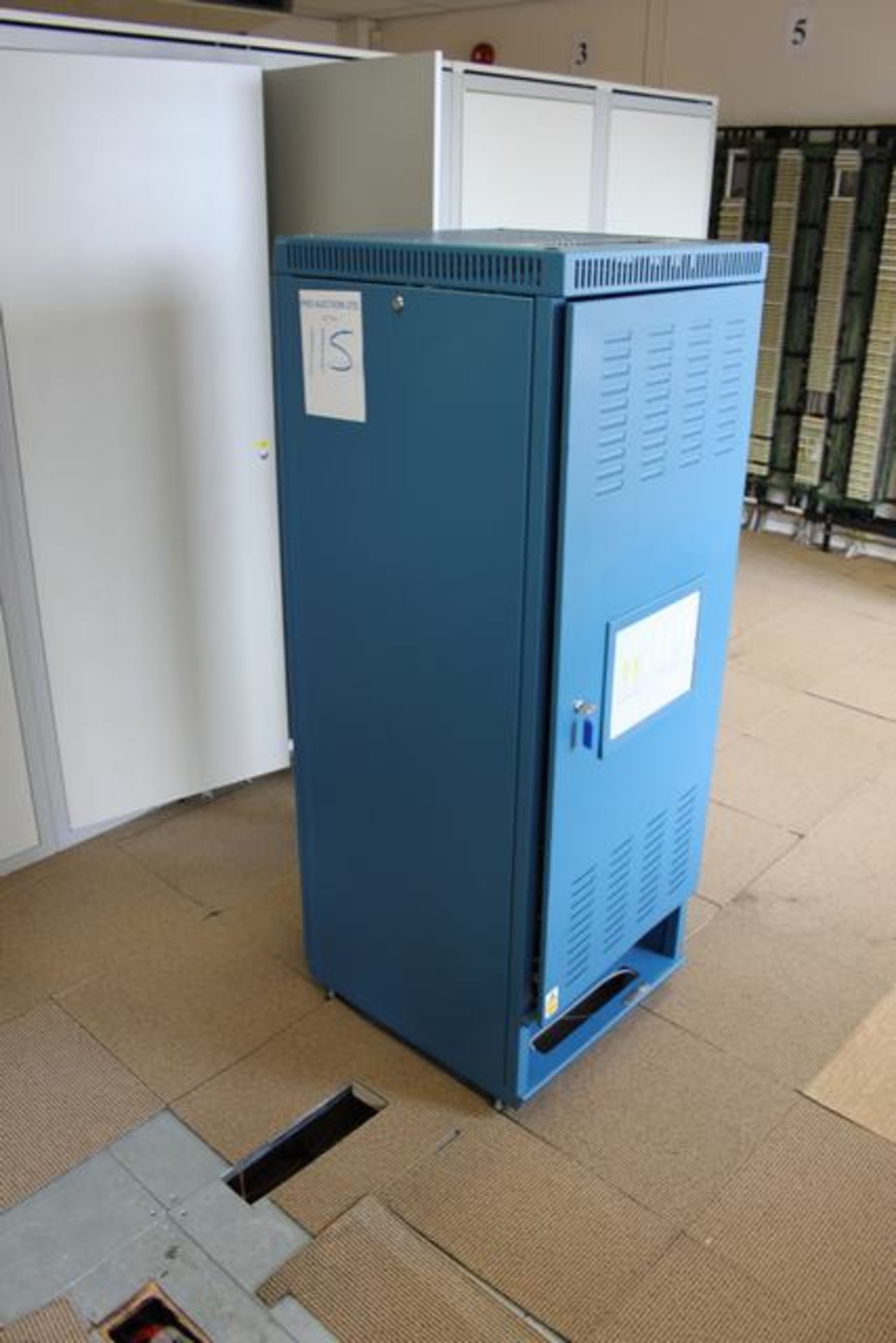 Mercury Communications powder coated IT rack 600mm x 640mm x 1610mm >>Lift out charge  20