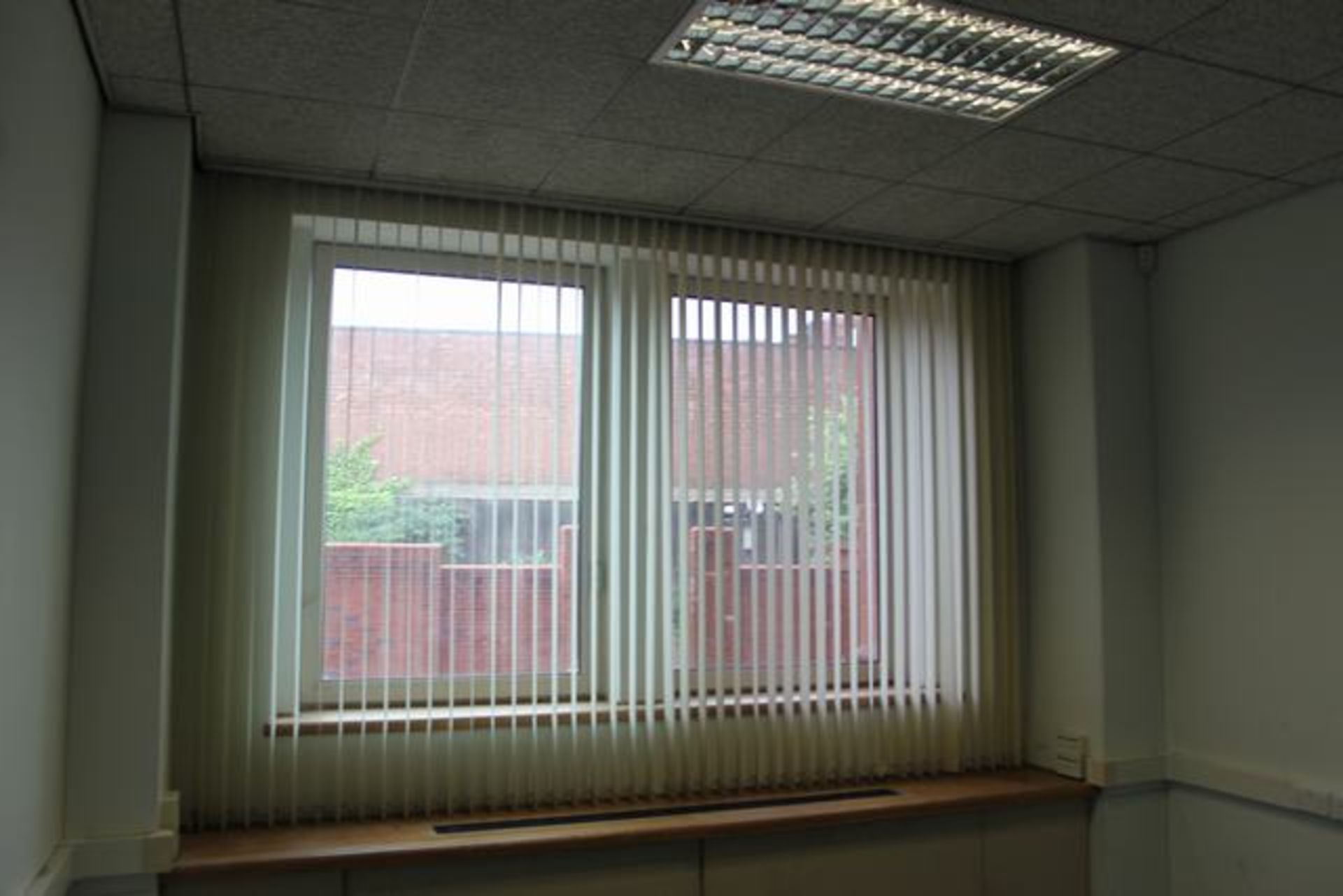 Vertical blind cream 3500mm x 2200mm complete with robust aluminium head rail with beaded tilt chain