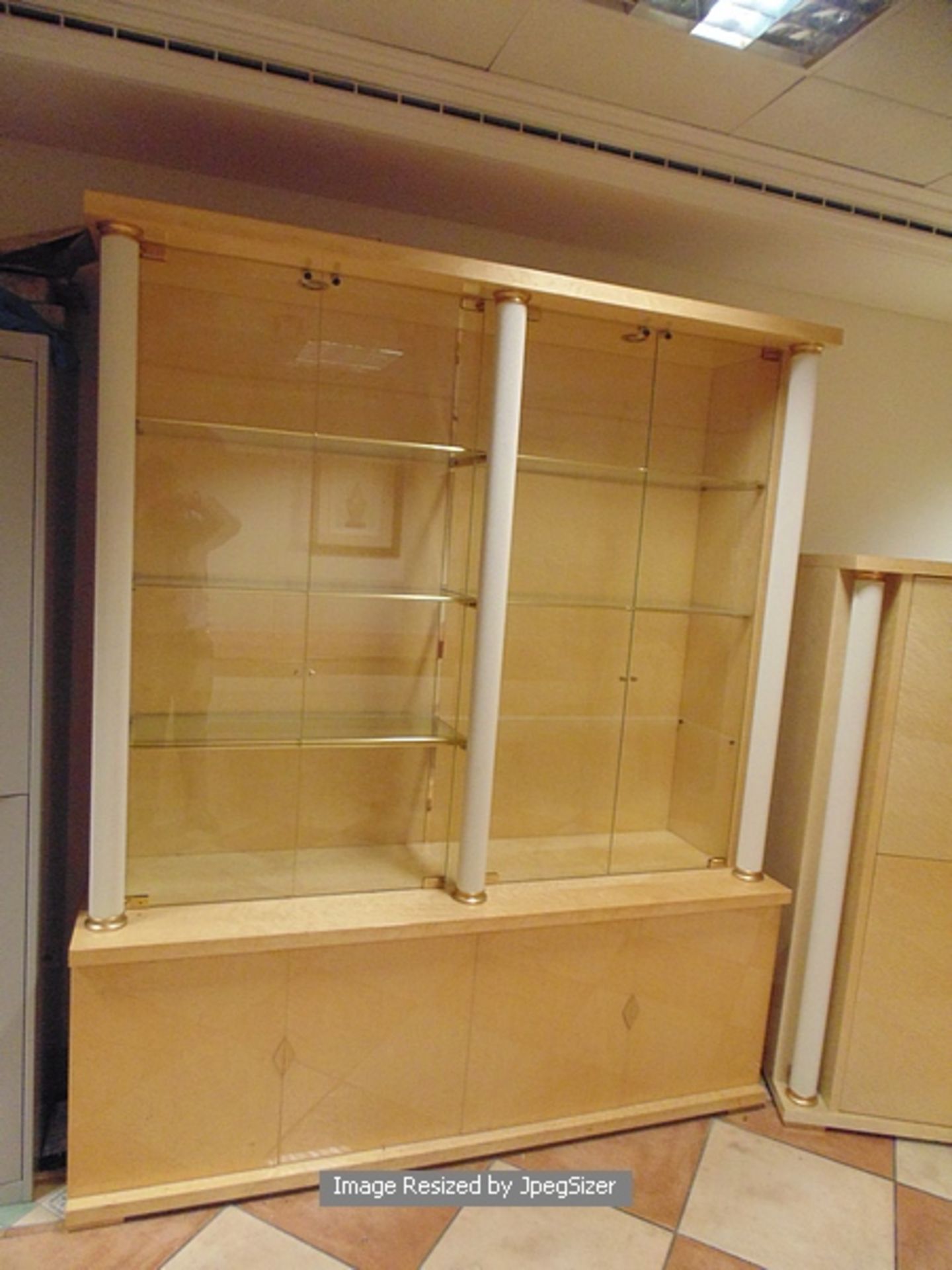 A birds eye maple display cabinet with glass shelves enclosed by four glass doors, fitted with - Image 4 of 6