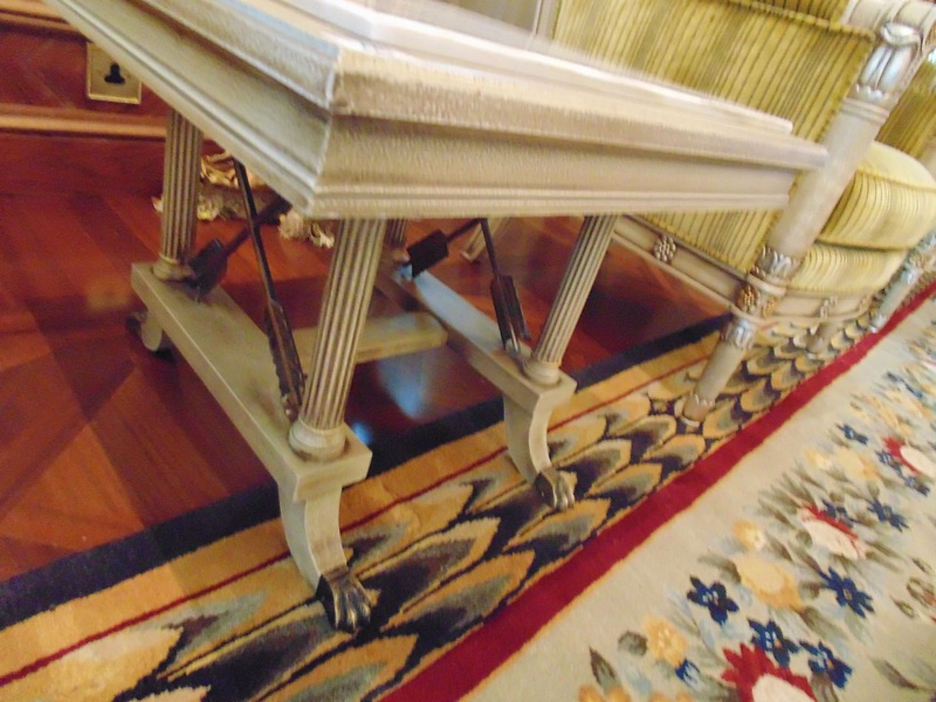 Continental painted and marbleised lamp table the marble top surmounted above four fluted columns - Image 2 of 2