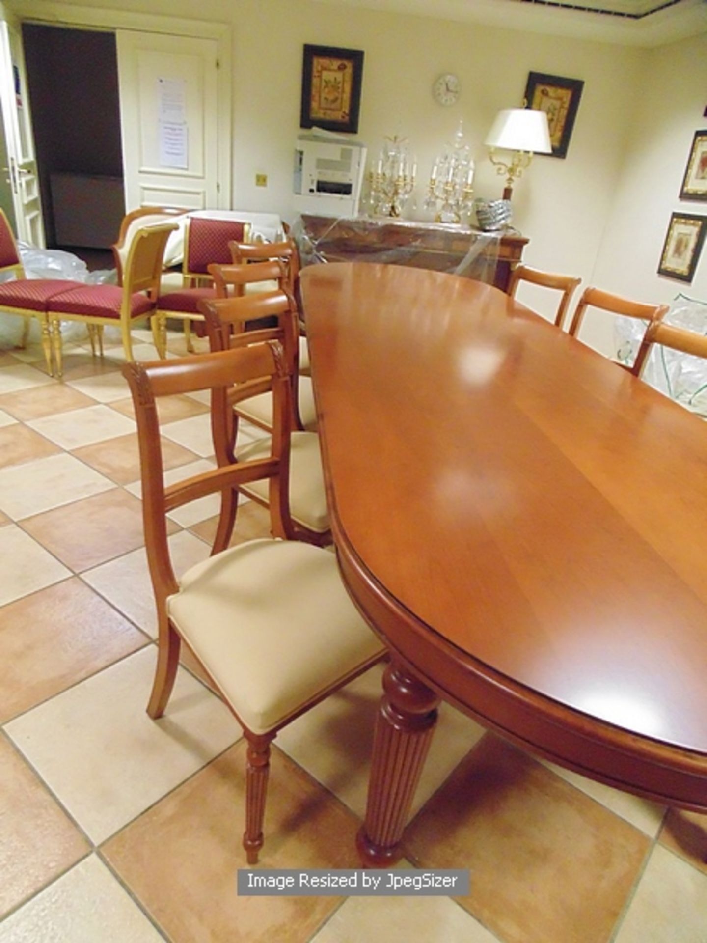 A Georgian style mahogany dining table, the rectangular shape with D-shaped overlapping ends - Image 2 of 5