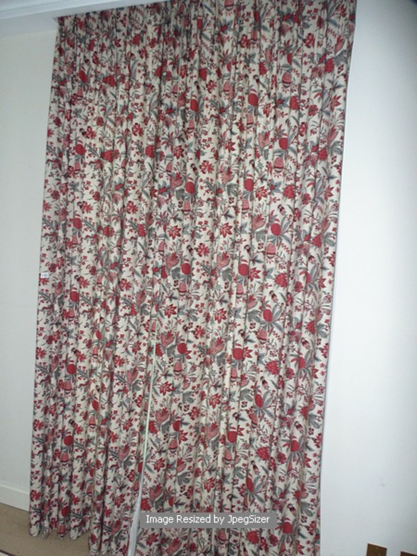 A pair of floral cotton curtains 1700mm x 2800mm