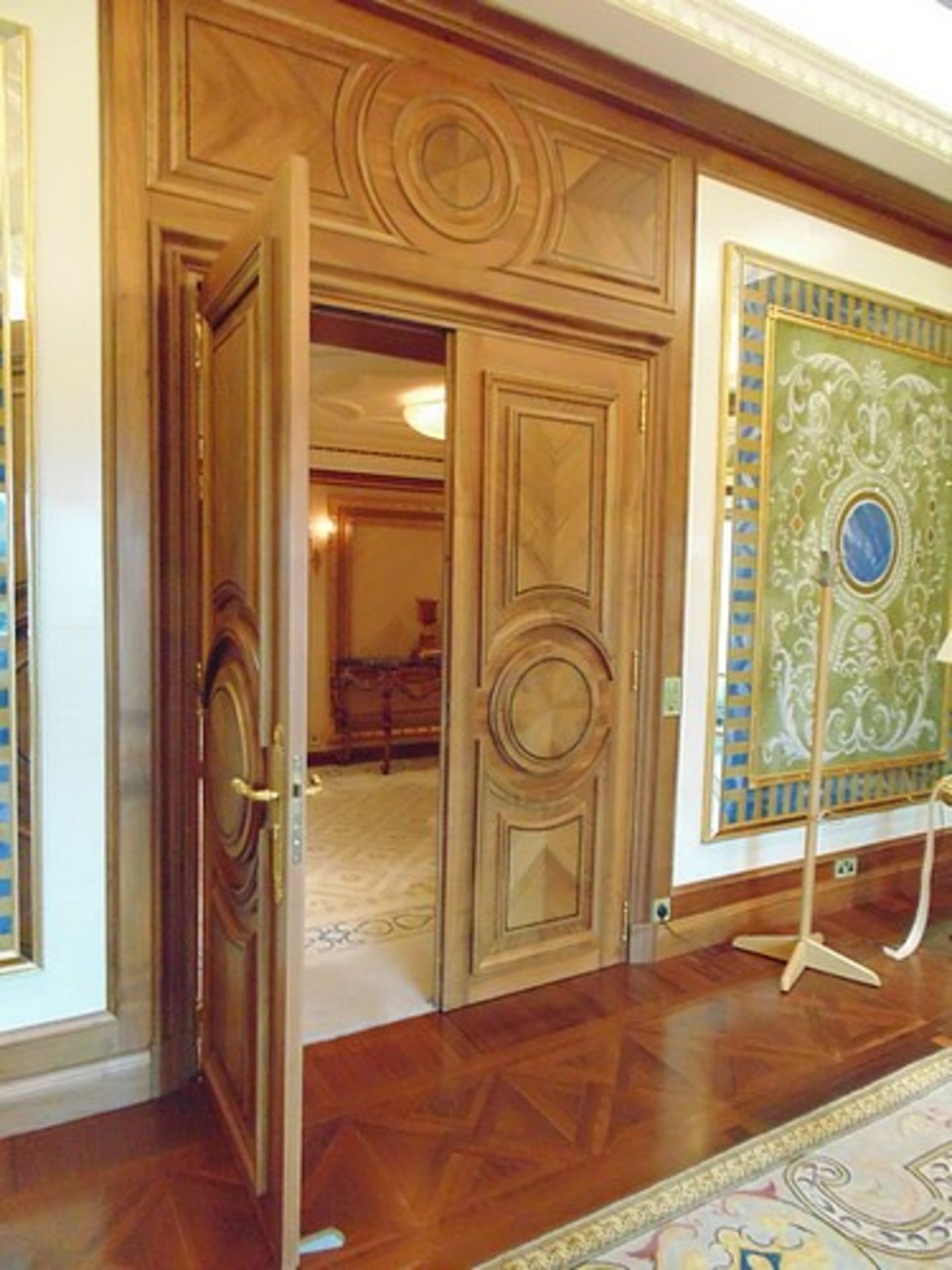 A pair of ornate carved panel doors complete with bronze ironmongery each door 860mm wide x 2330mm - Image 5 of 8