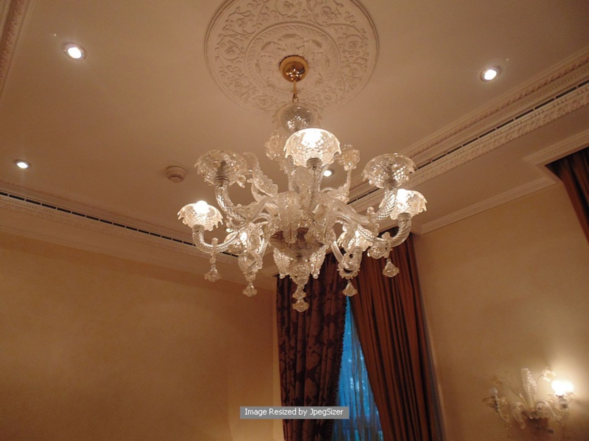 Murano chandelier by Barovier & Toso 8 arm crystal chandelier, with gilded and chromed metal - Image 2 of 2