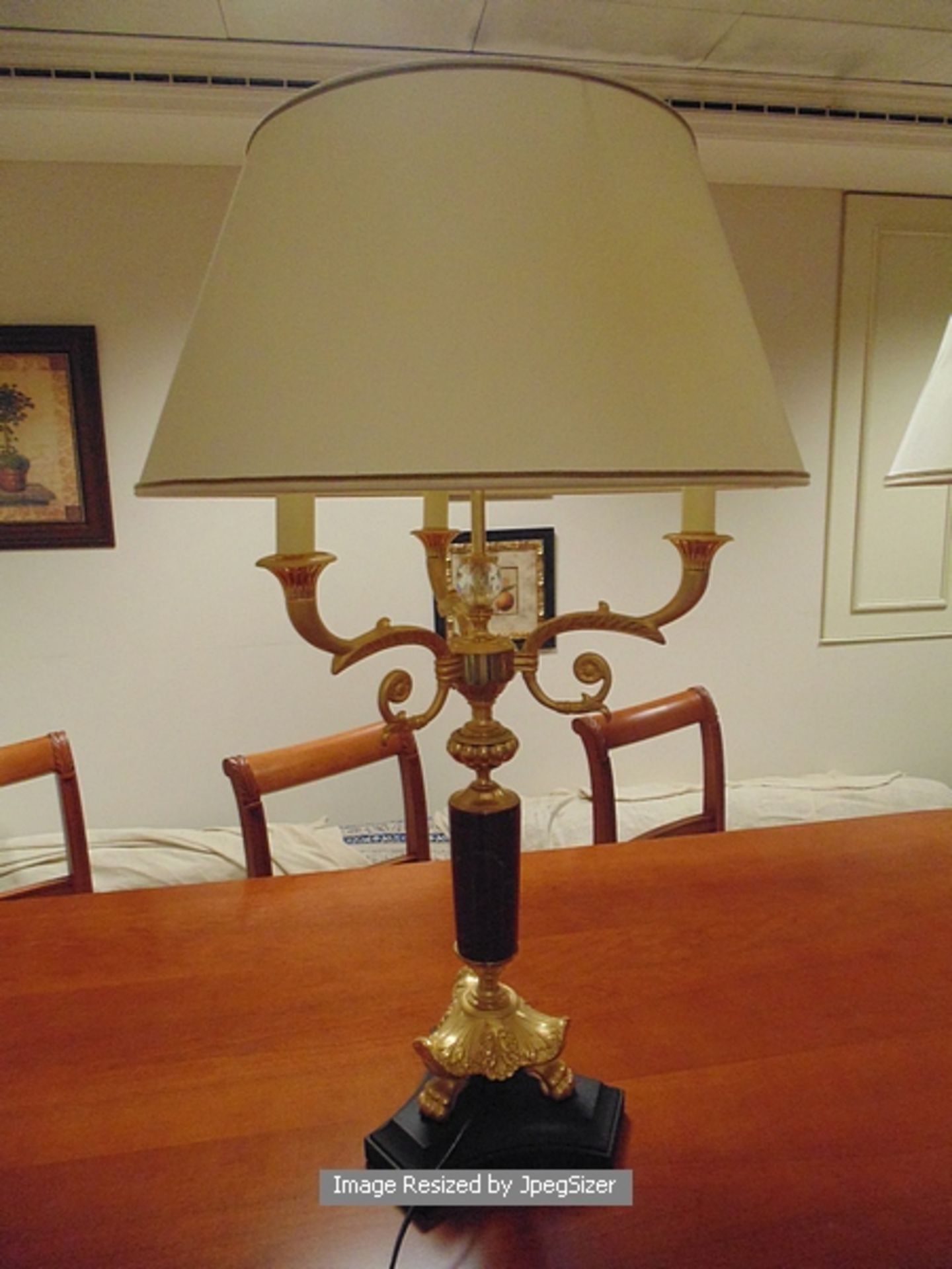 A pair of Laudarte Cariti table lamps, bronze castings, central column in black marble, and - Image 2 of 2