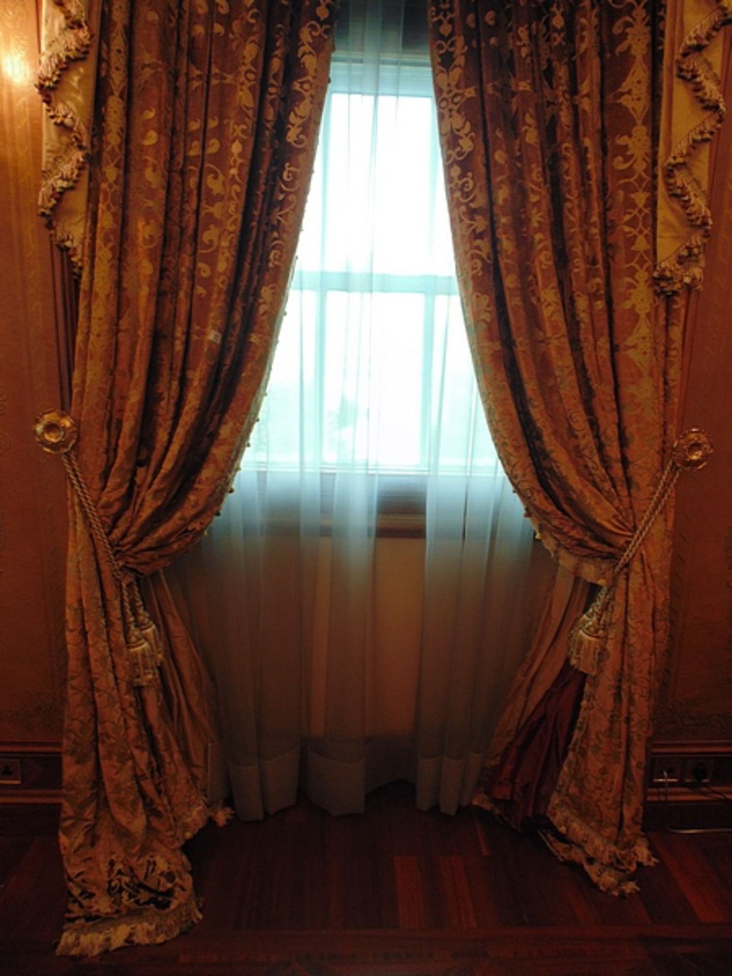 A pair of gold and burgundy curtains supplied by Jacquard from Rudolph Ackermann`s A series design - Image 4 of 4