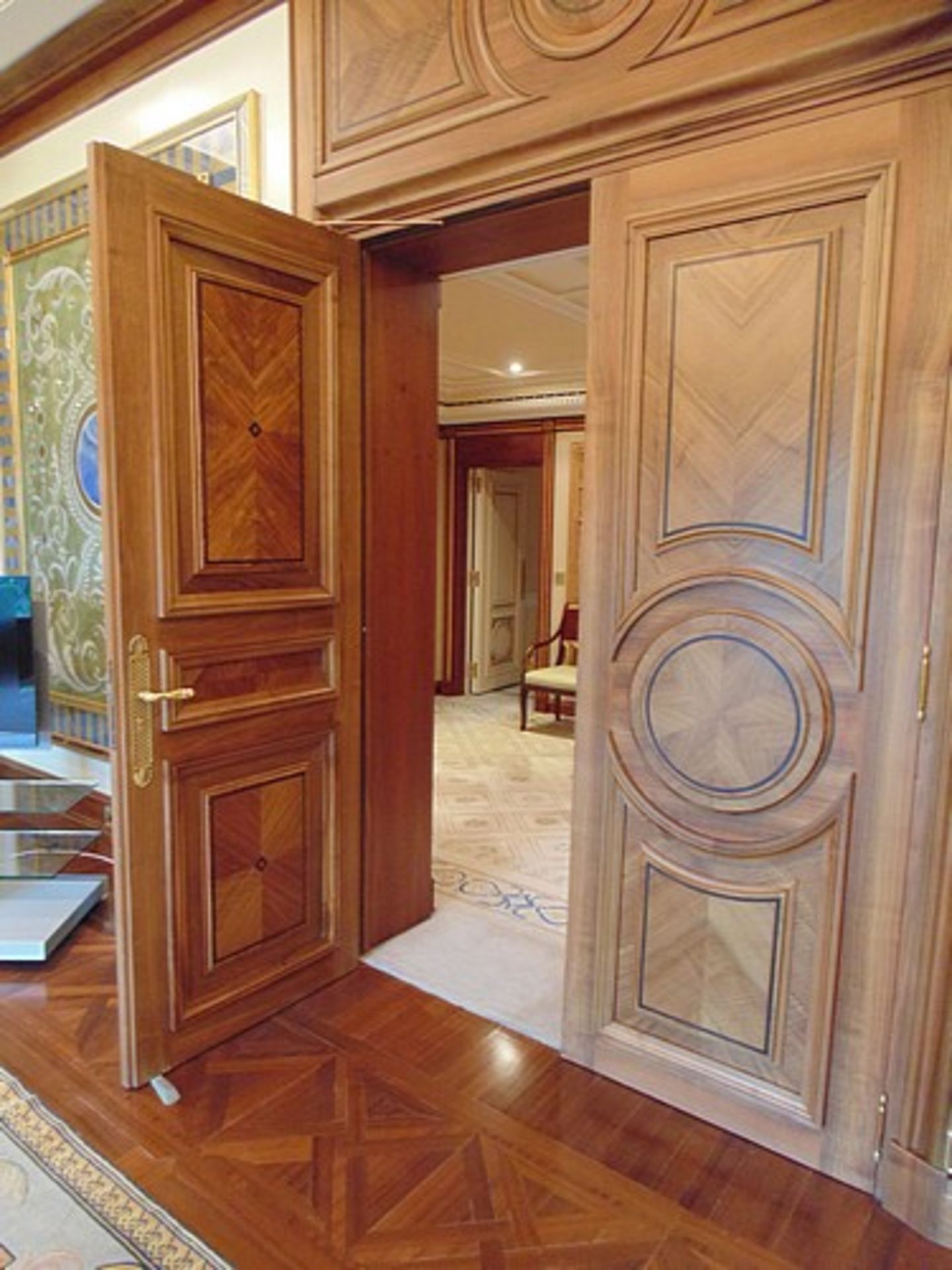 A pair of ornate carved panel doors complete with bronze ironmongery each door 860mm wide x 2330mm - Image 8 of 8