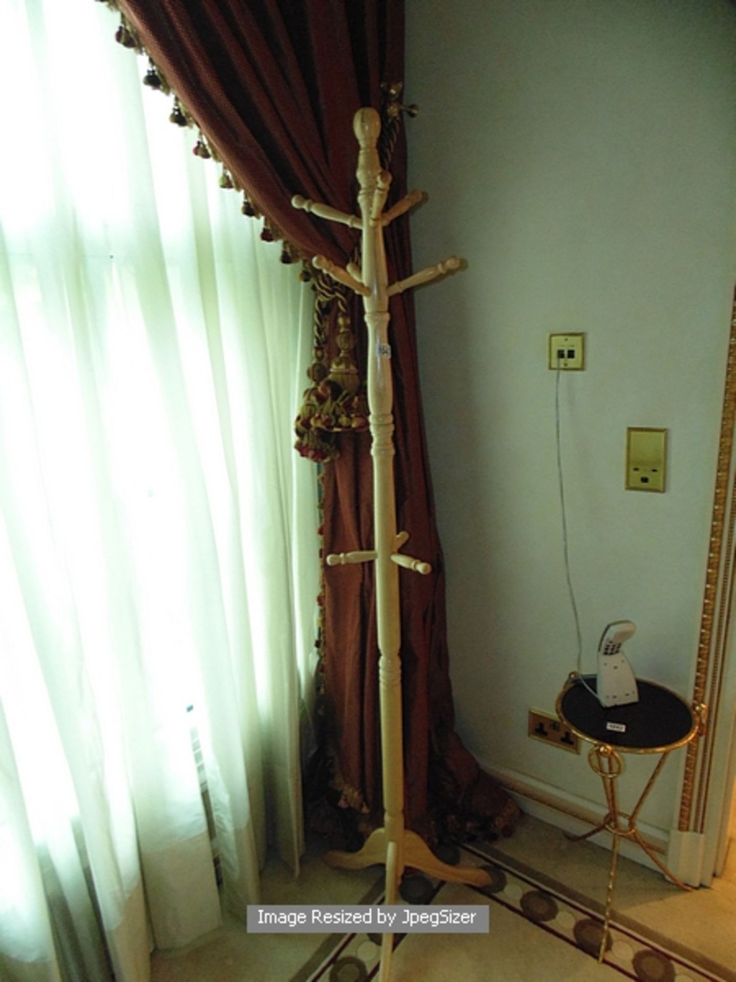 A tri-form base wooden robe stand / coat stand 1800mm tall