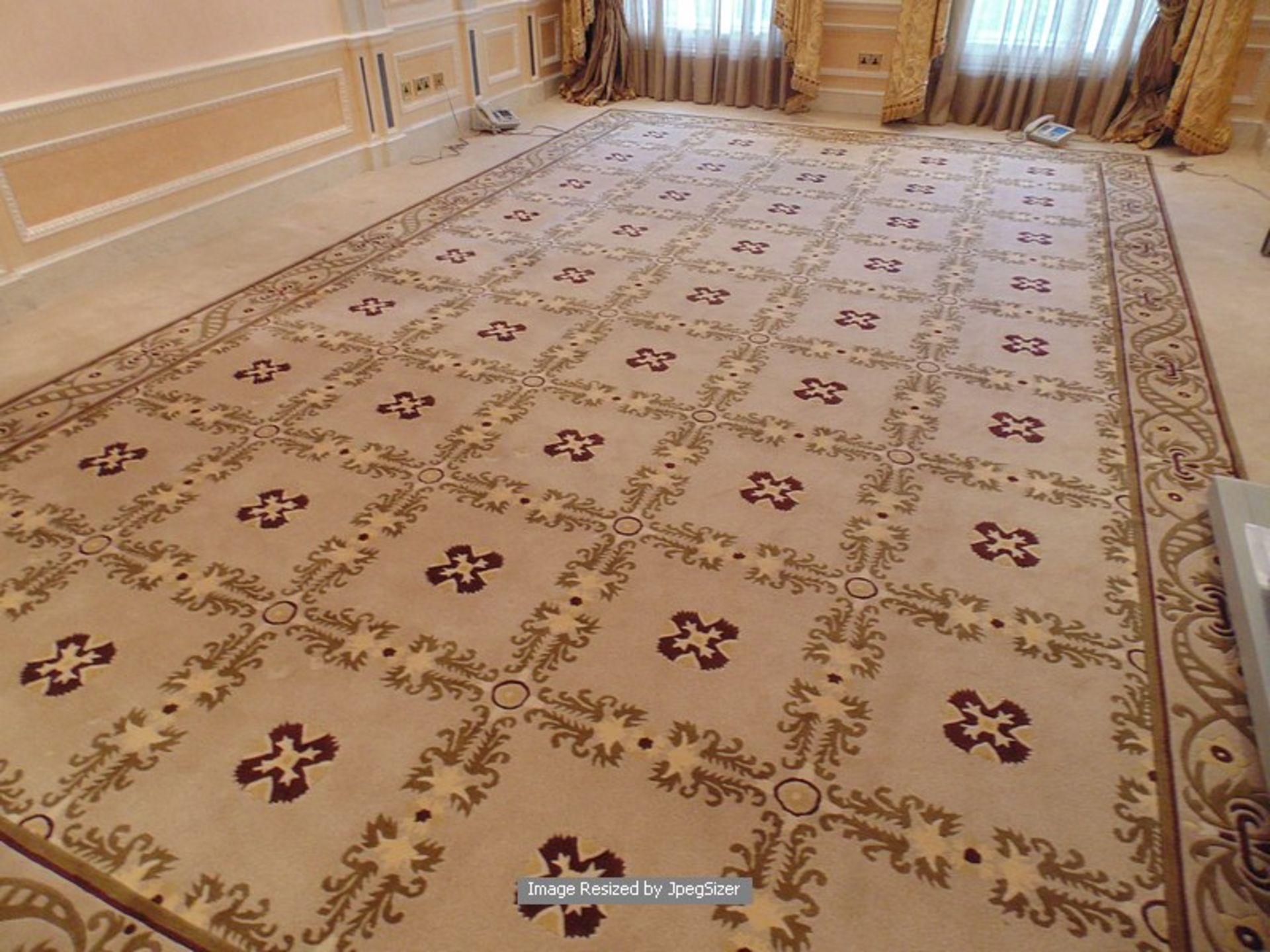 A sumptuous 100% pure new wool carpet 5.2m x 4.8m beige field with symmetrical pattern Italian