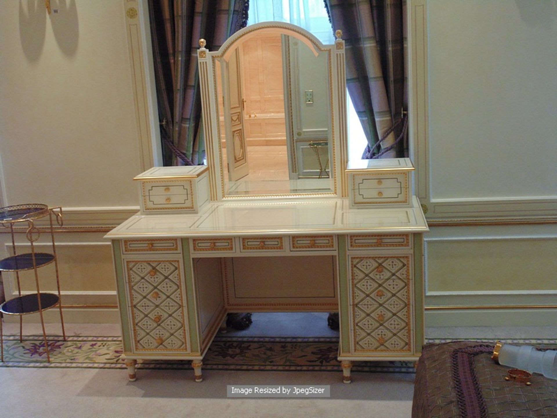 Classic Italian 18th century style white and gold-painted and parcel-gilt dressing table,