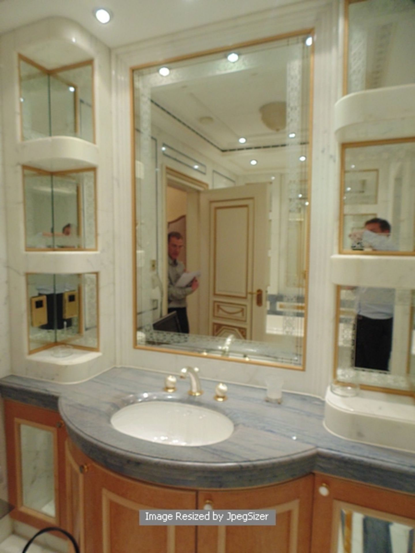 Ensuite bath, shower, vanity unit, bidet and WC bathroom accessories and furniture from Baldi Home - Image 5 of 5