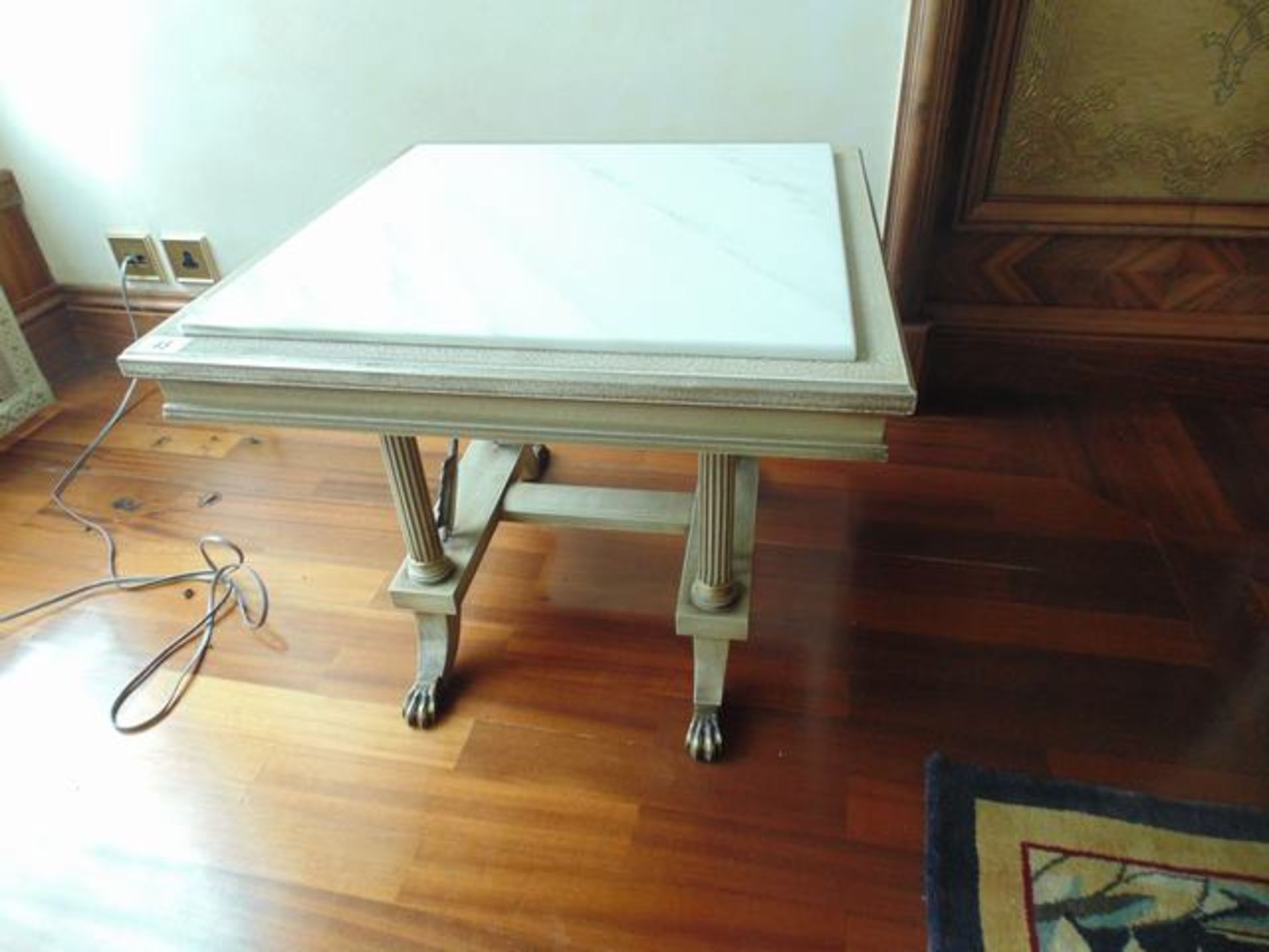 Continental painted and marbleised lamp table the marble top surmounted above four fluted columns - Image 2 of 3