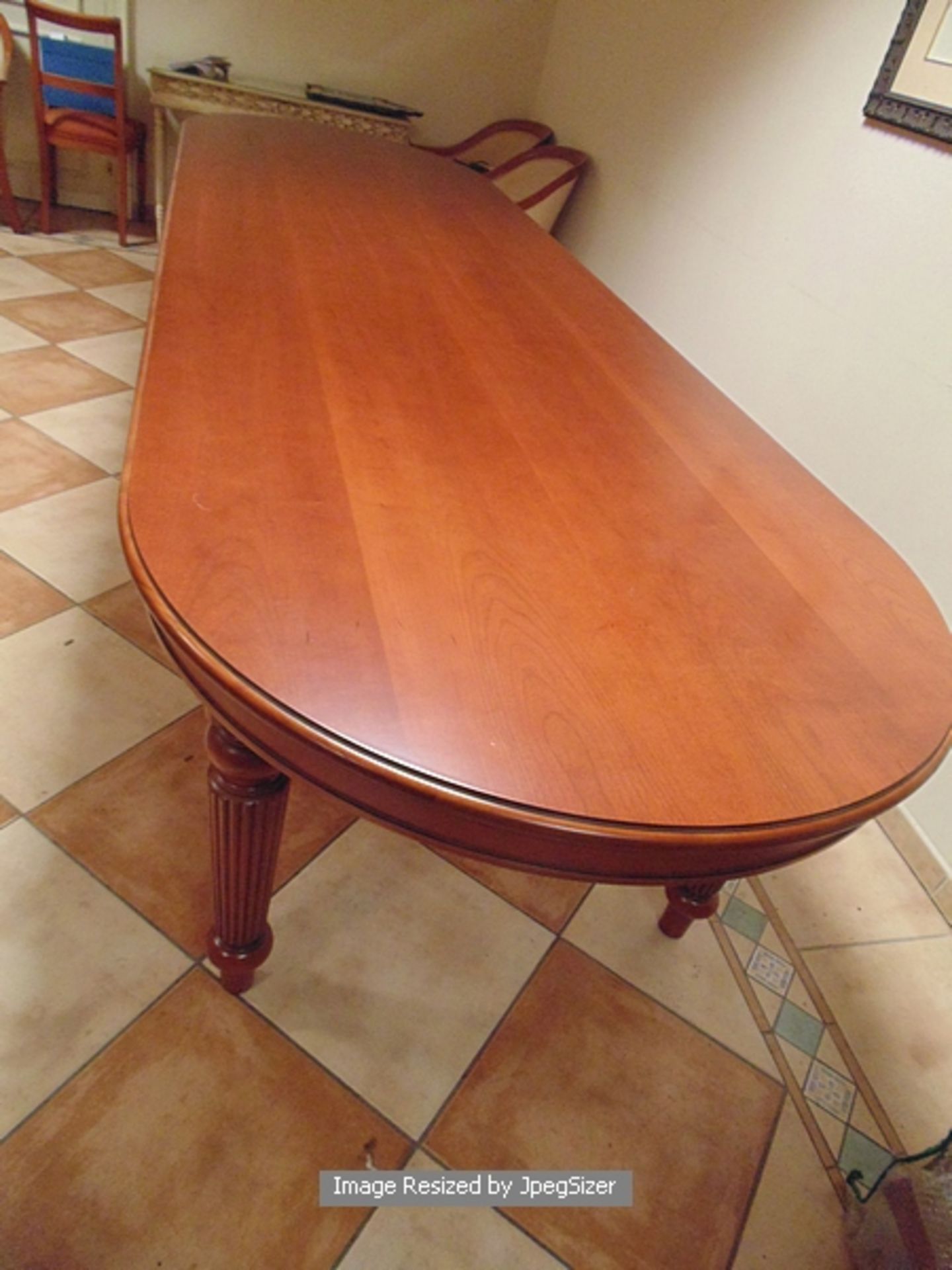 A Georgian style mahogany dining table, the rectangular shape with D-shaped overlapping ends - Image 4 of 7