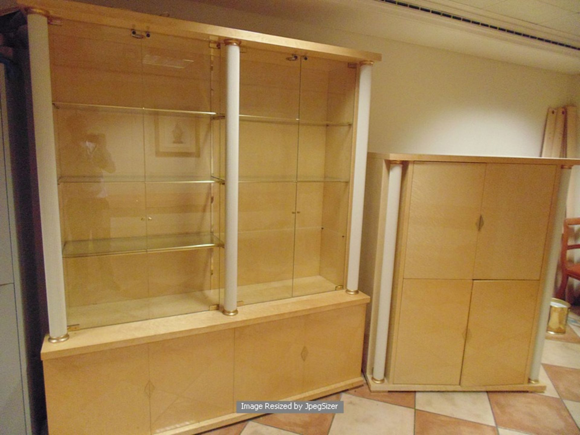 A birds eye maple display cabinet with glass shelves enclosed by four glass doors, fitted with - Image 5 of 6