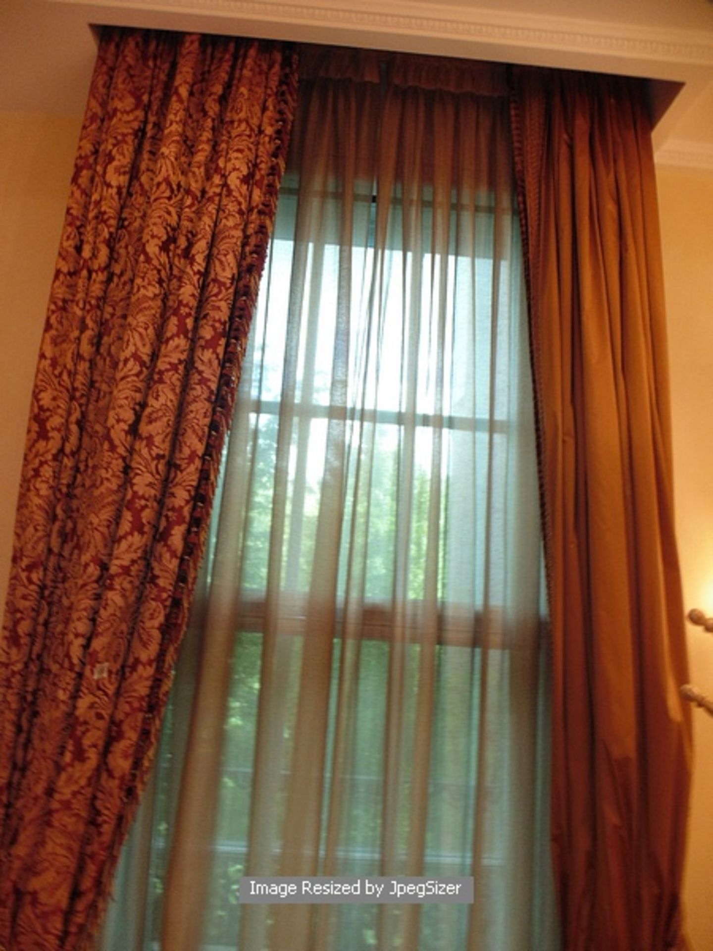 A pair of gold and burgundy curtains supplied by Jacquard, fabric from Marvi complete with decorated - Image 2 of 2