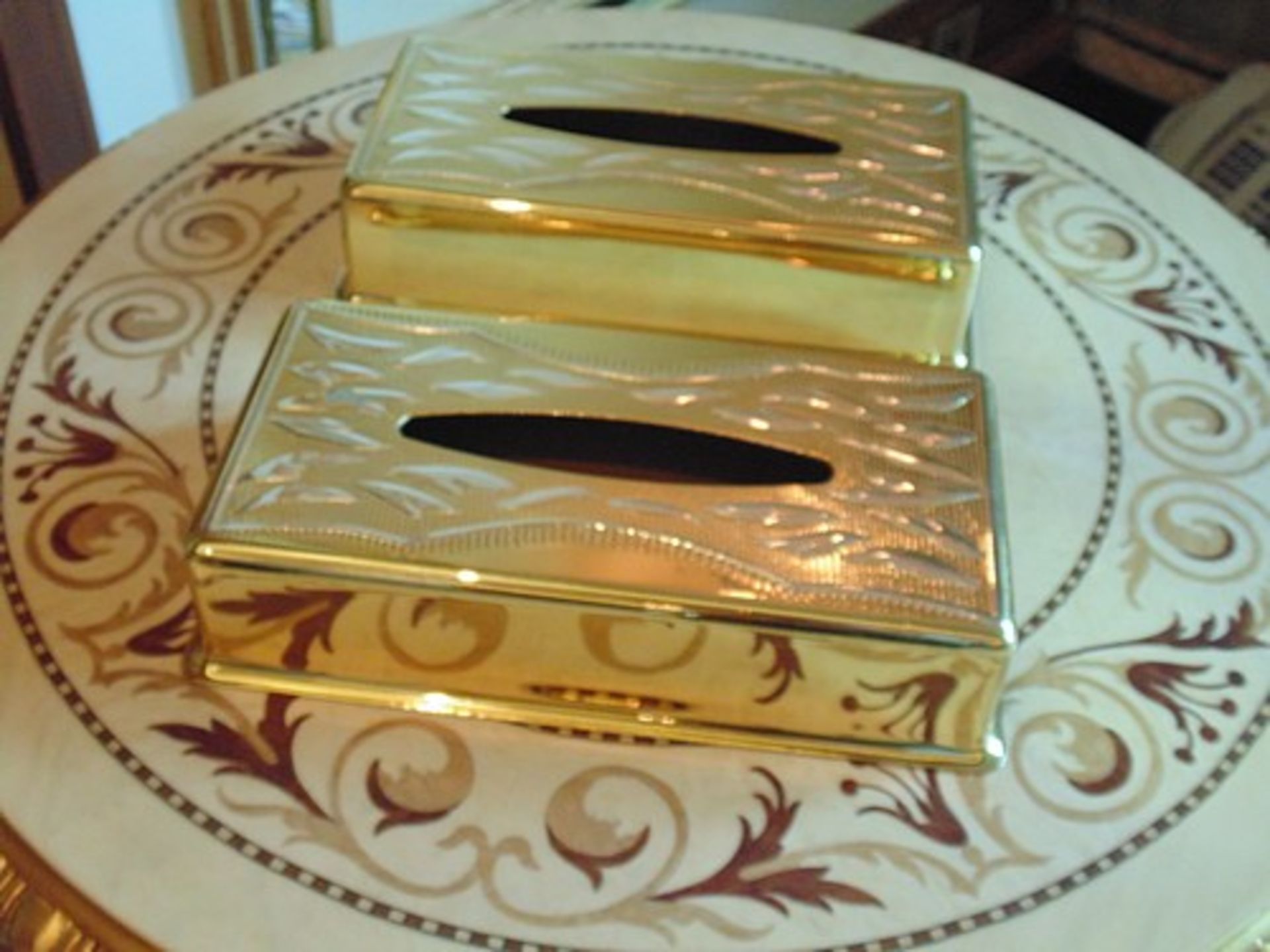 2 x 24ct. gold plated tissue box covers