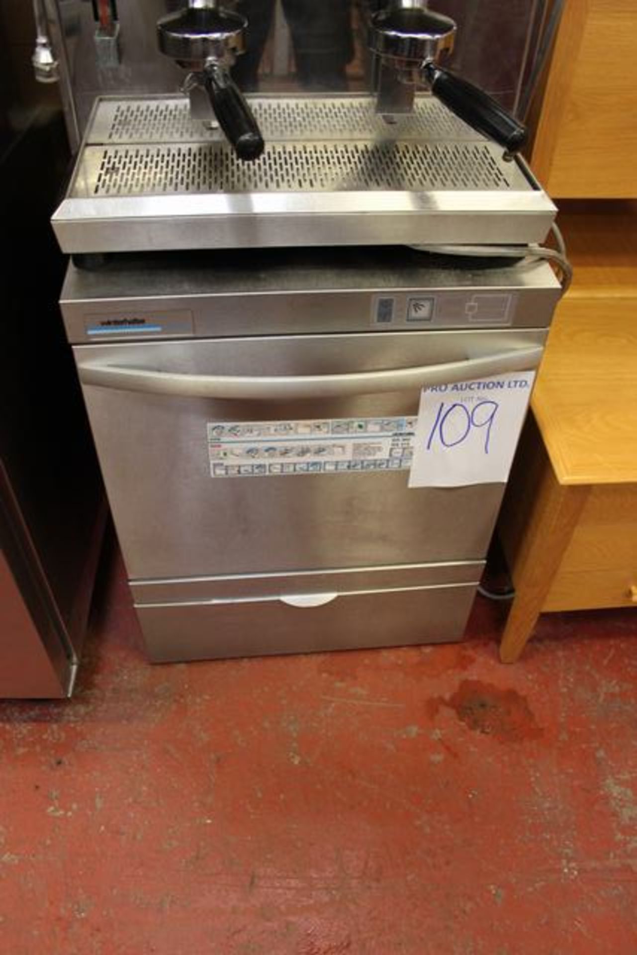 Winterhalter  GS302 under counter glass washer 3, 4  and 5 min wash cycles 500mm x 500mm basket