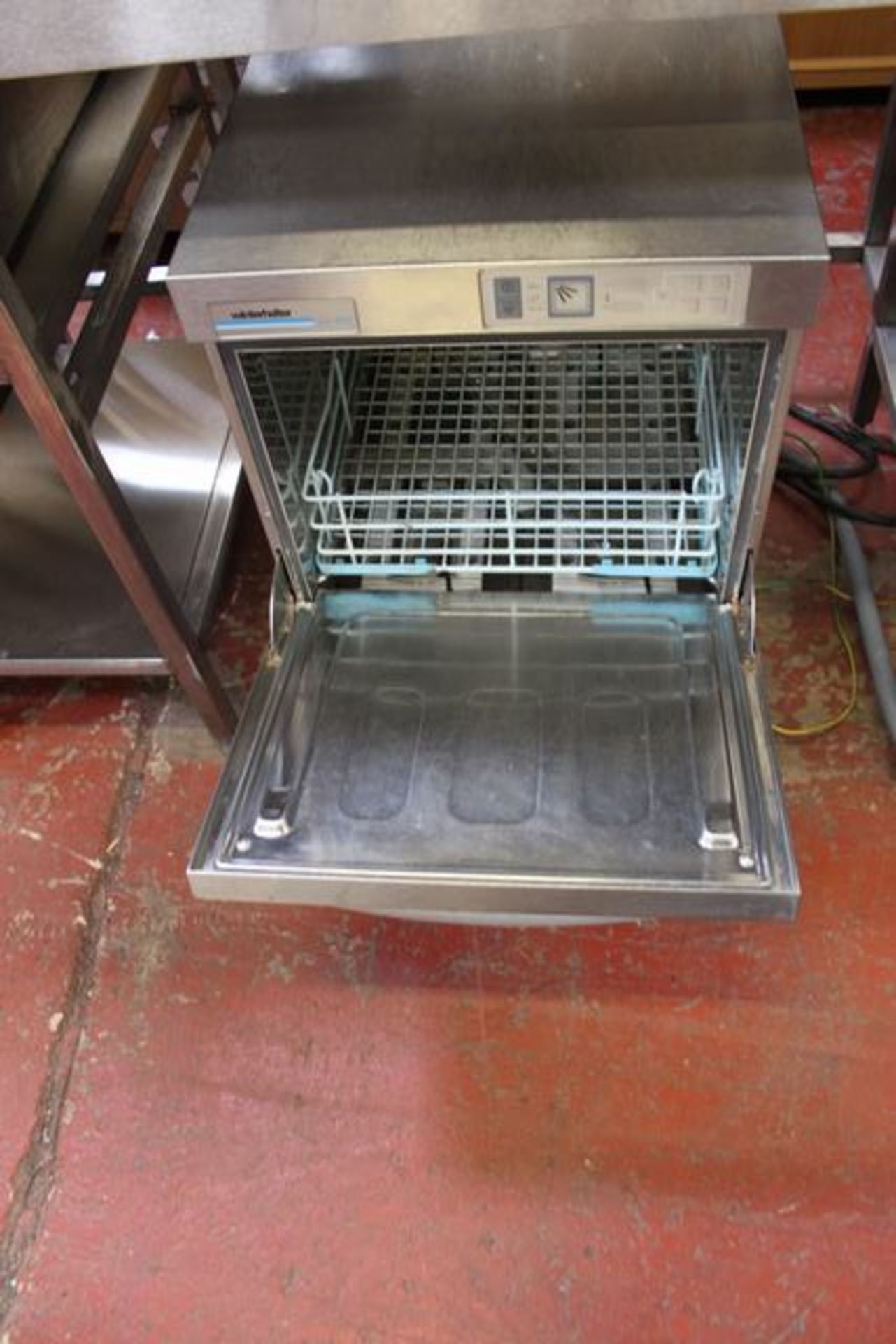 Winterhalter GS402 dishwasher stainless steel capcity racks/hr 30/20 400mm  x 420mm basket 460mm x - Image 2 of 2