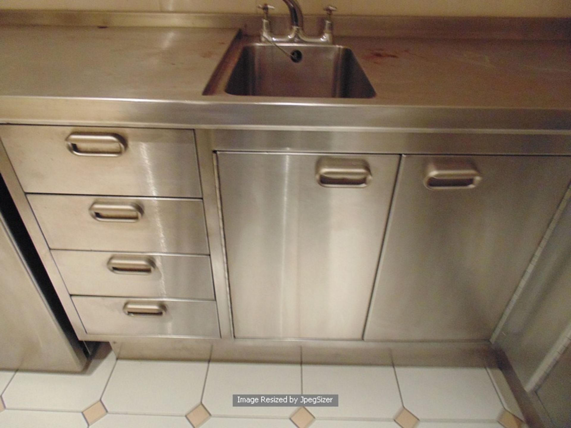 Moffat L shaped workstation comprising of 4 door cupboard, utensil sink with two door cupboard - Image 3 of 3