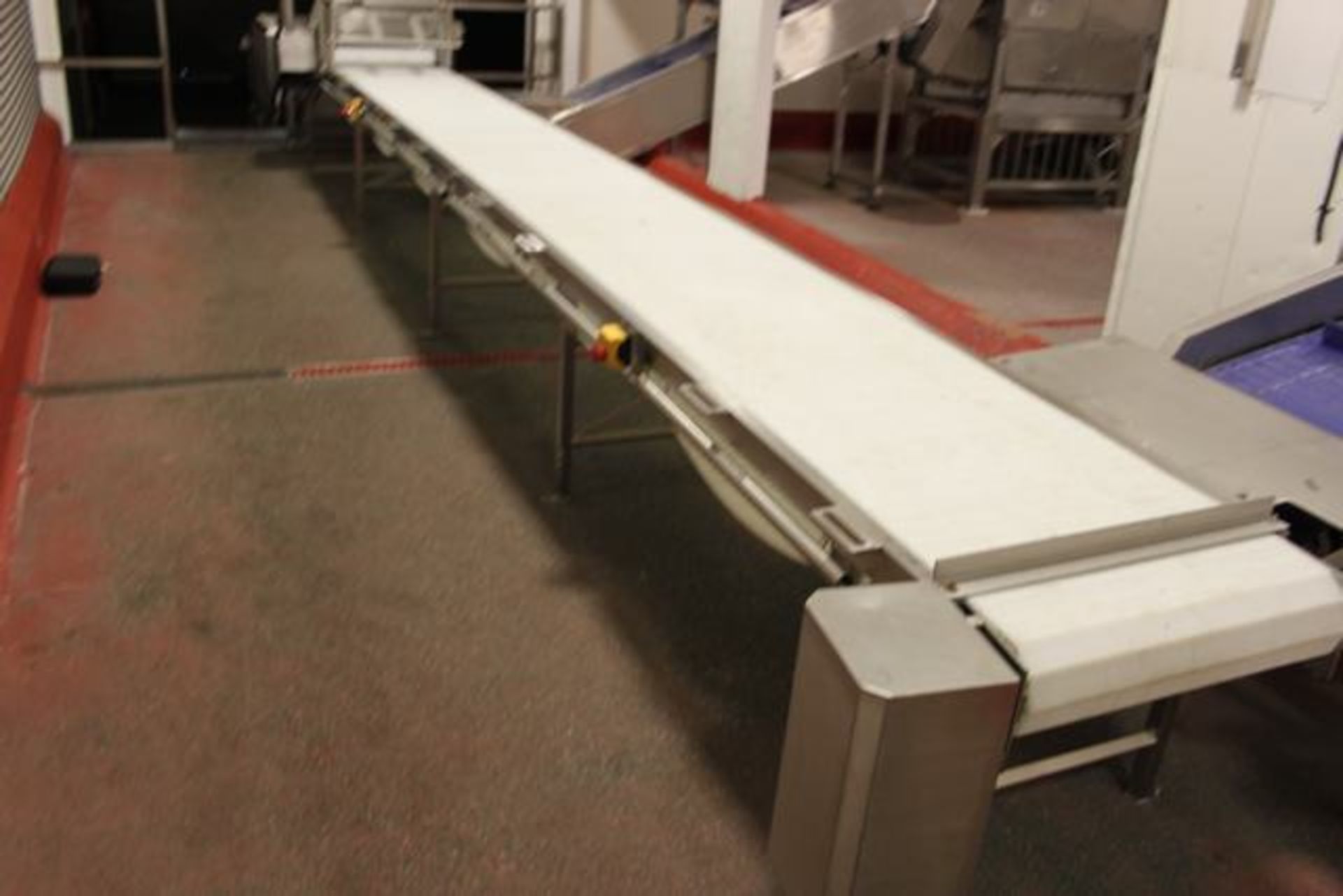 Plastic interlock flighted incline conveyor 6500mm x 700mm - Image 2 of 2