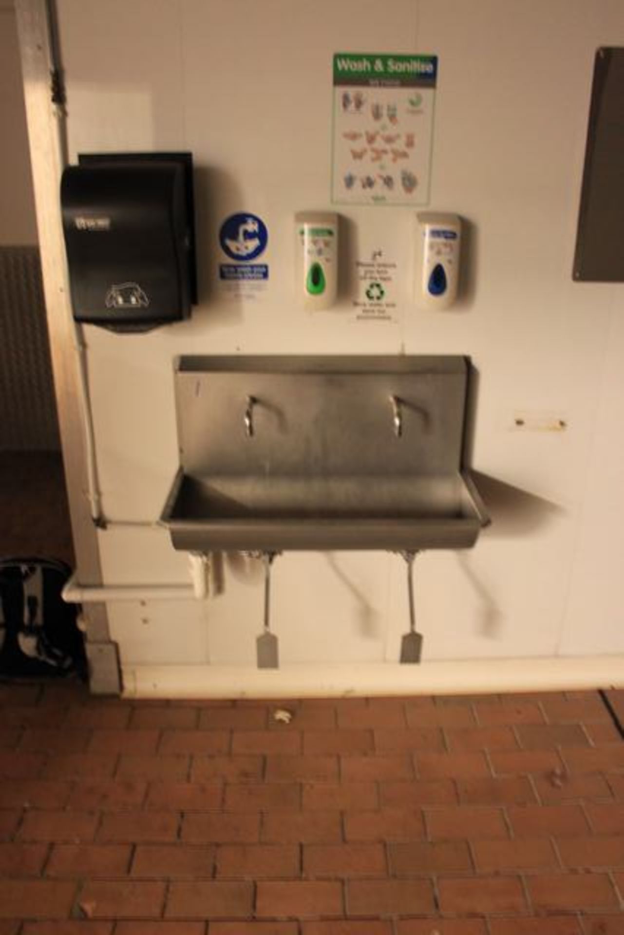Stainless steel twin station knee operated sink with soap and towel dispenser - Image 2 of 2