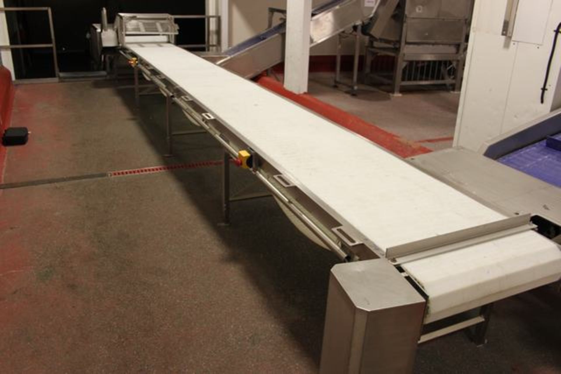 Plastic interlock flighted incline conveyor 6500mm x 700mm