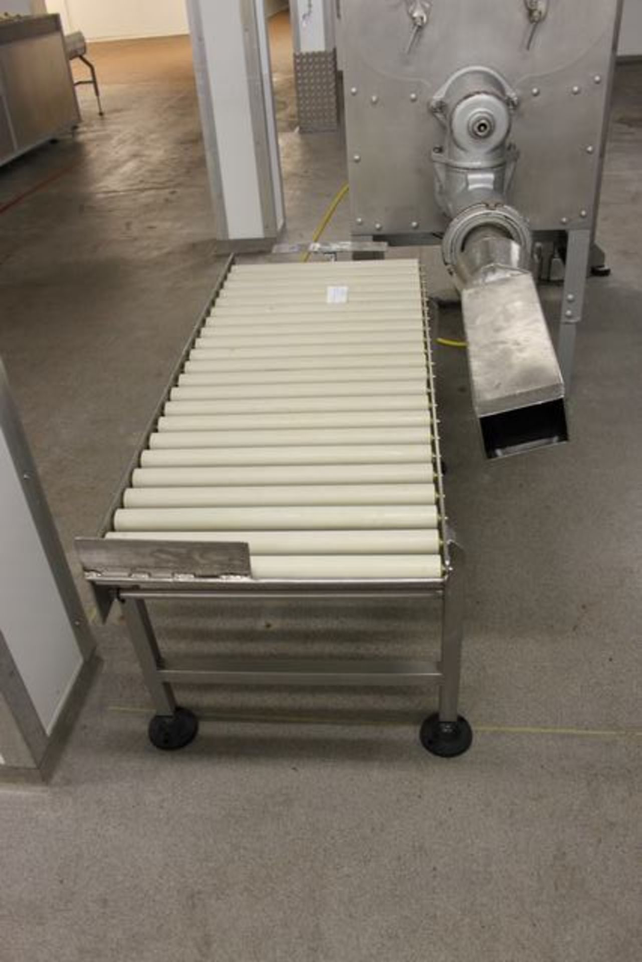 Plastic roller conveyor 1500mm x 600mm