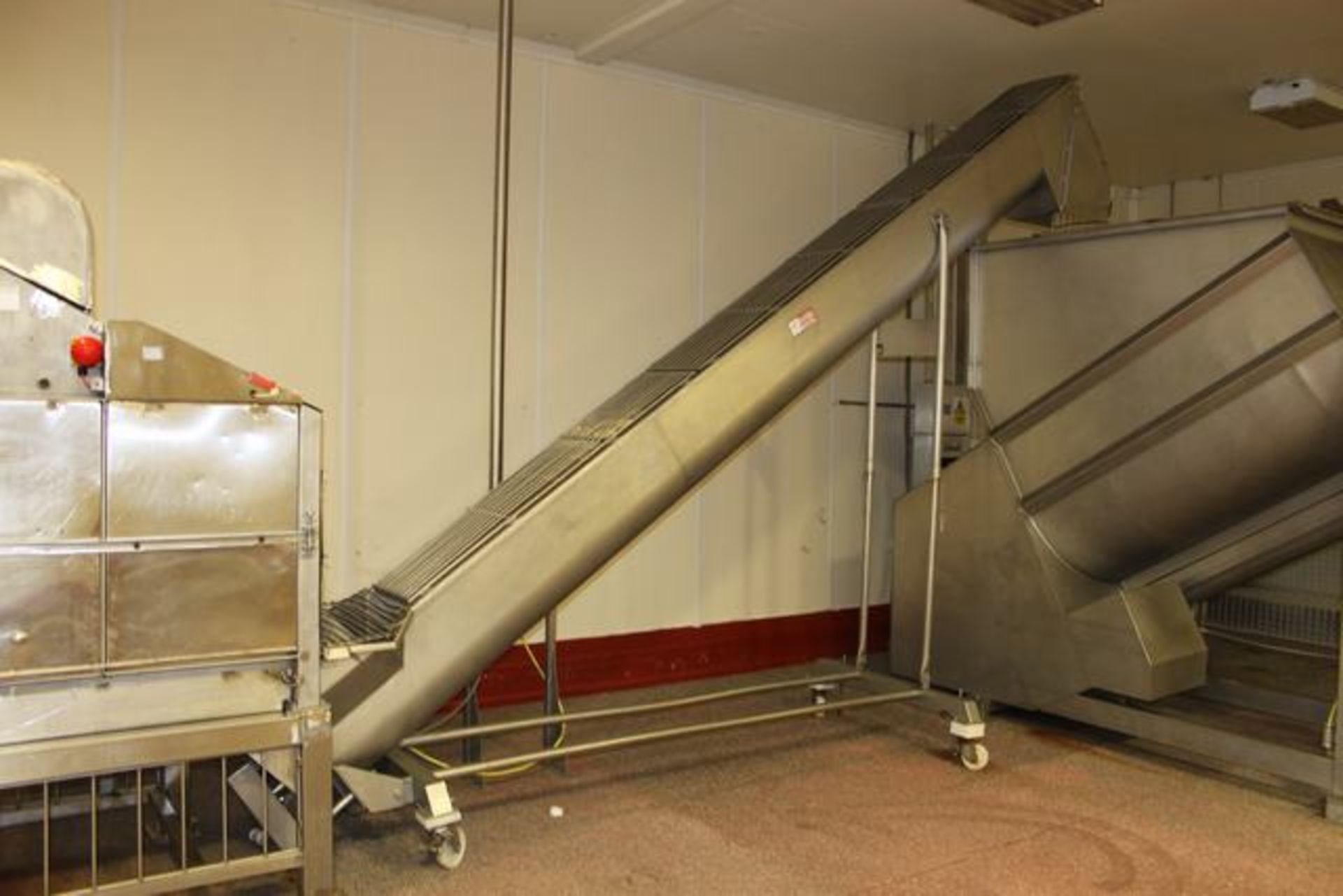 Boldt Systems Stainless steel mobile screw auger 5000mm x 500mm discharging at 3000mm - Image 2 of 2