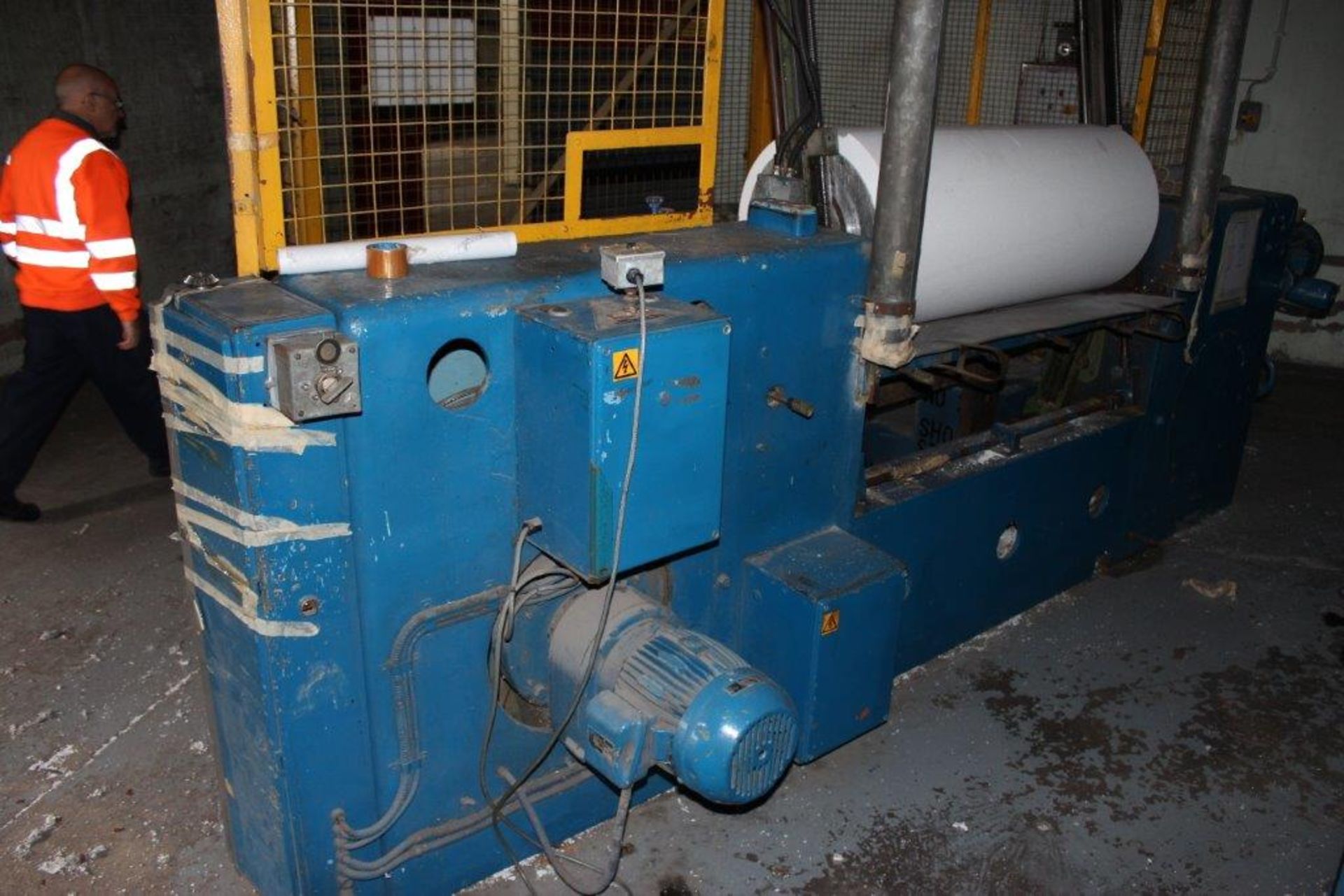 Fecken Kirfel cylinder cutter making polysirine vinea ready for rolloing fully guarded with safety - Image 2 of 7