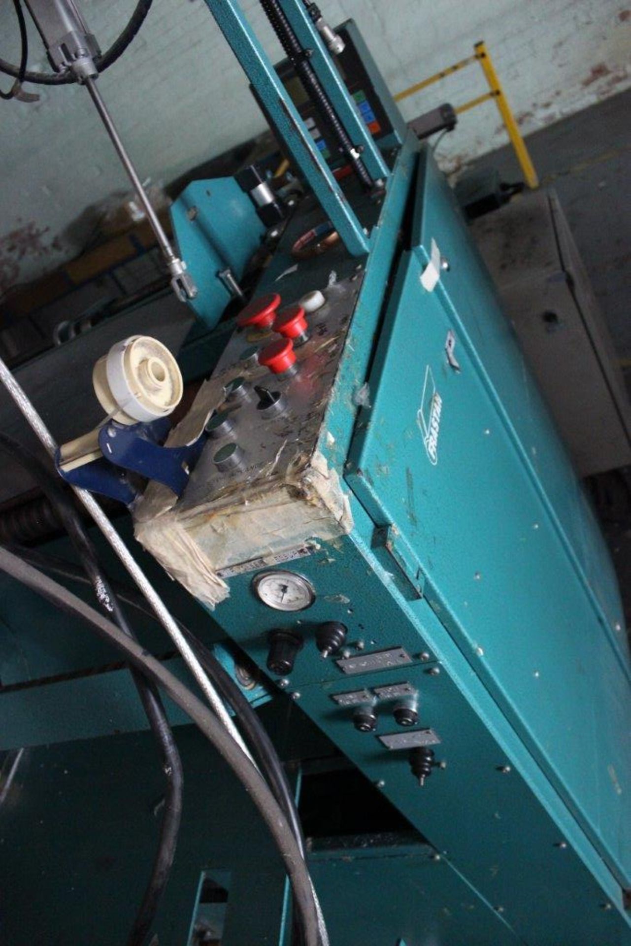 Frestan rolloing machine, takes vinea as proviously cut and rolls it ready for retail sale - Image 3 of 3