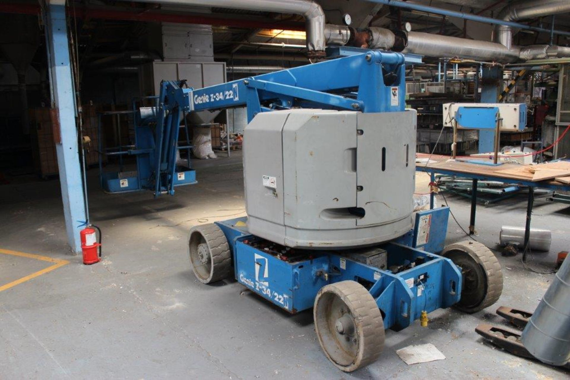 Genie Cherry Picker, model Z34-22N, Manufactured 1996, battery powered - Image 2 of 2