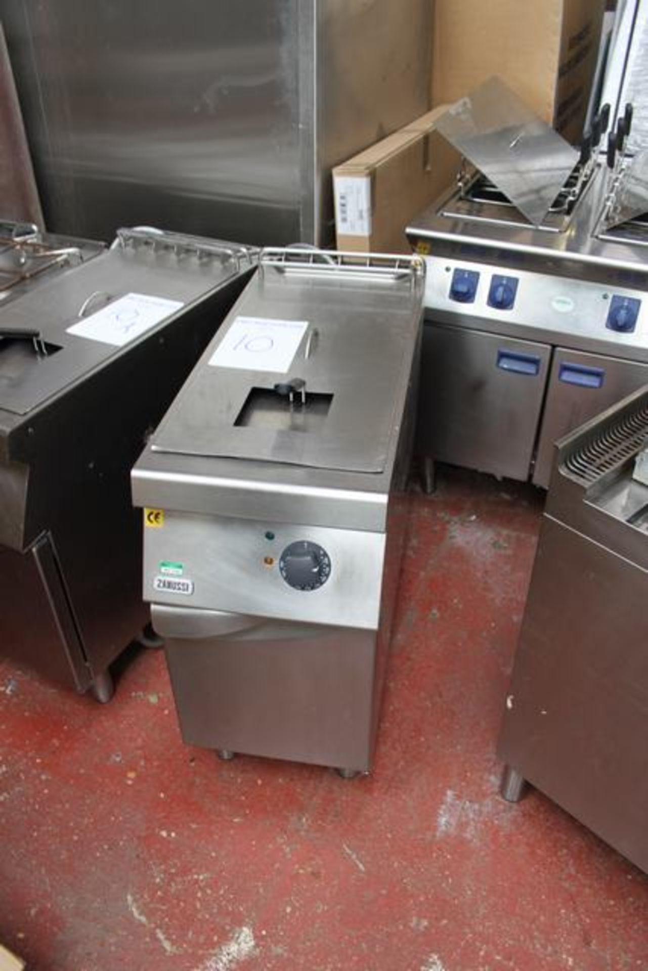 Zanussi KFRE11 single tank single basket 3 phase fryer 23 litre capacity 400mm