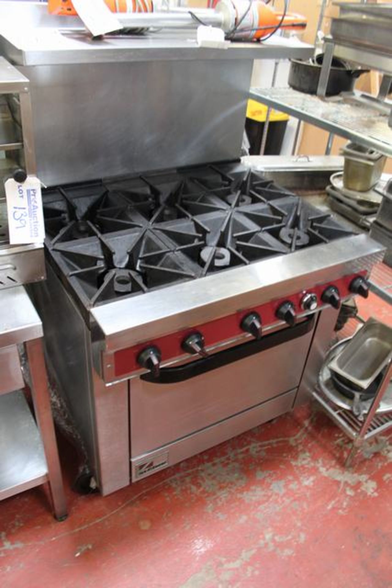 Southbend gas six burner range with oven 930mm wide