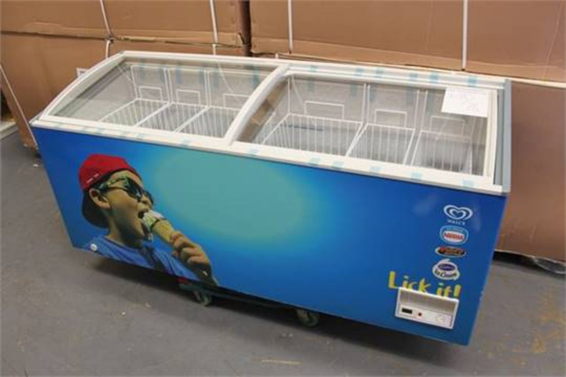 Husky F57-Vis Ice Cream Chest Display Freezer sliding glass lids with lock lockable castors for easy