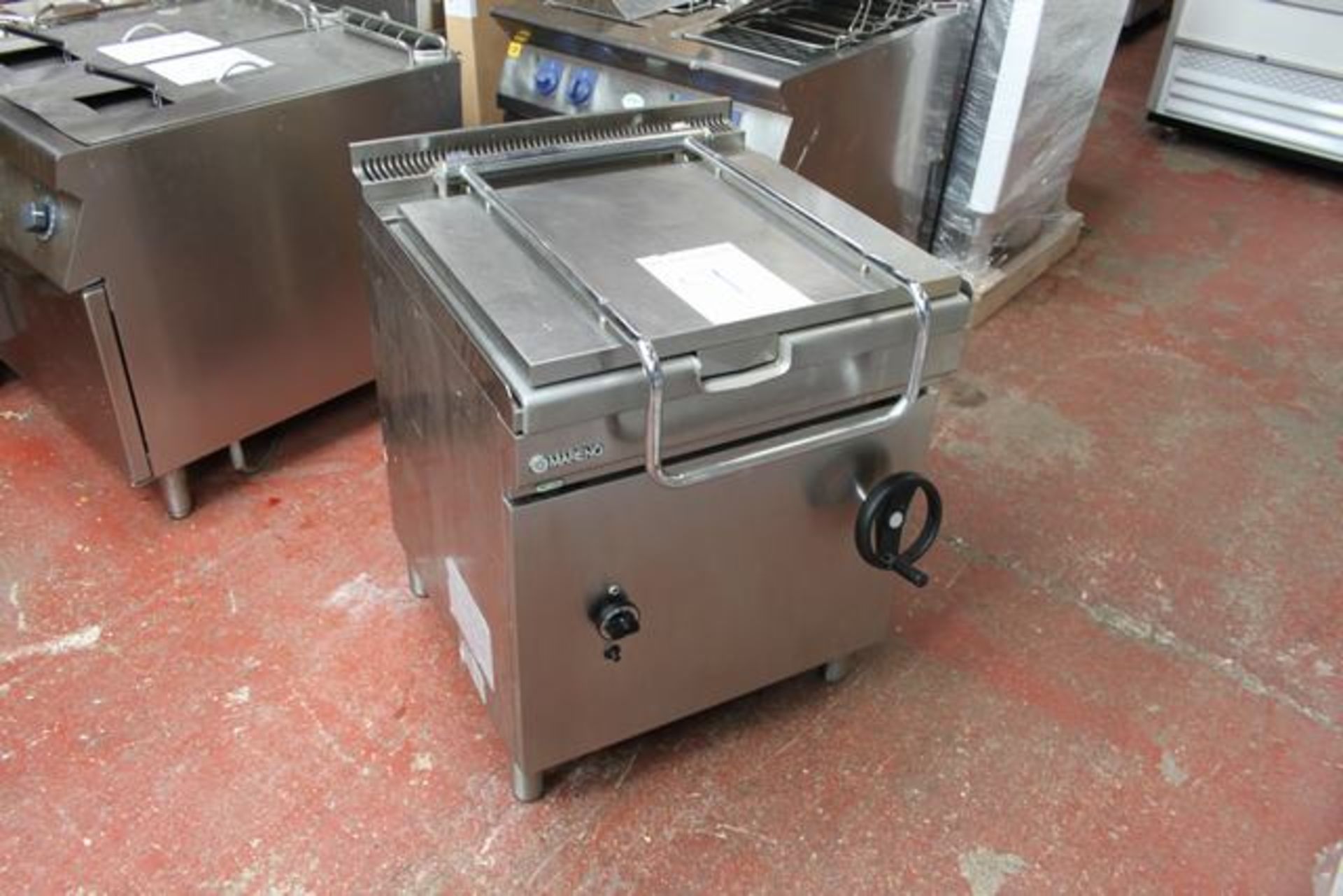 Mareno gas manual tipping bratt pan 700mm  cooking tank with manual tilt mechanism, constructed in