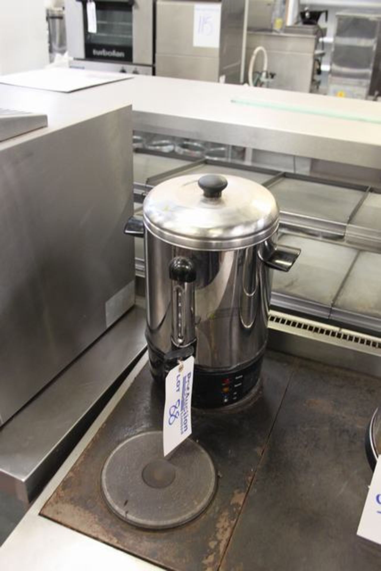 Delta WU2012 10L hot water urn 10.0L capacity and takes around 38 minutes to make. 257mm x 532mm